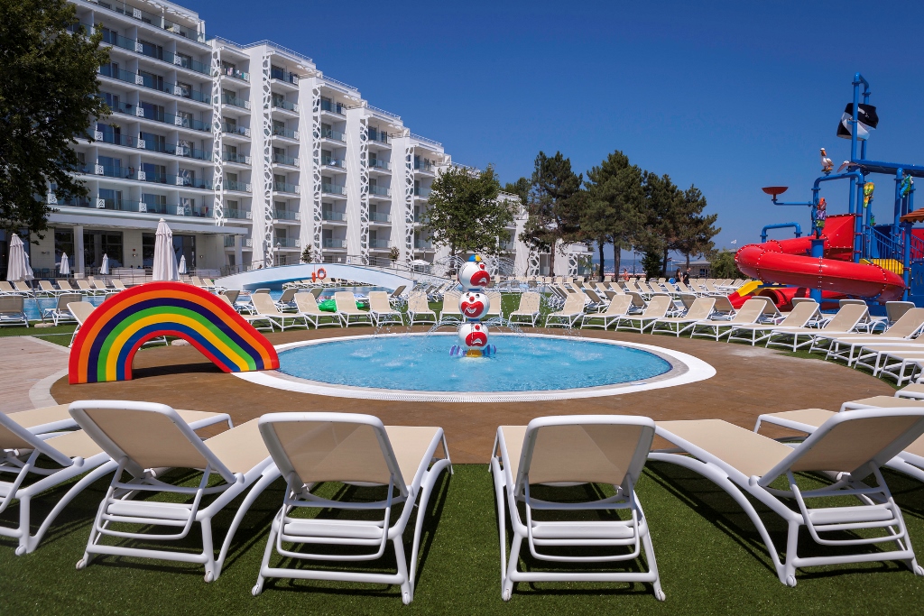 Piscina deschisă