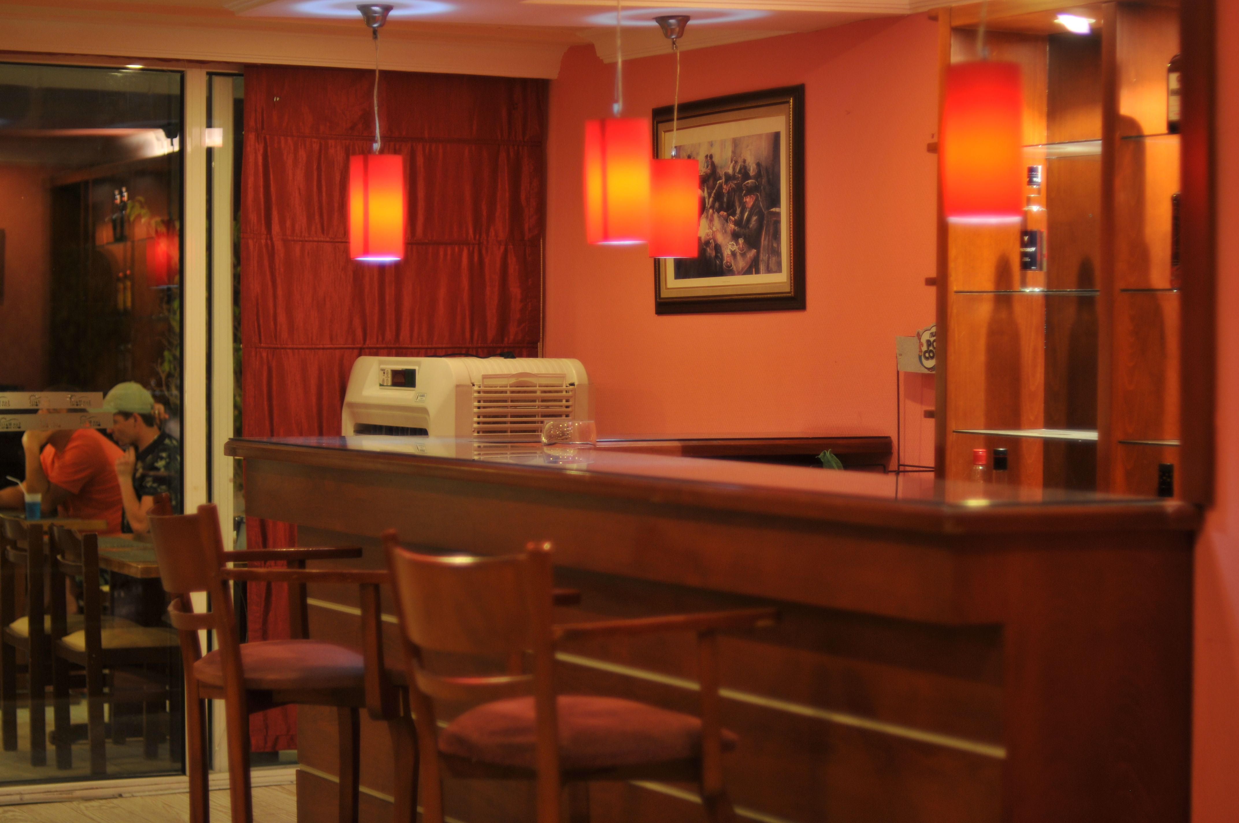 SUNMARIS BAR