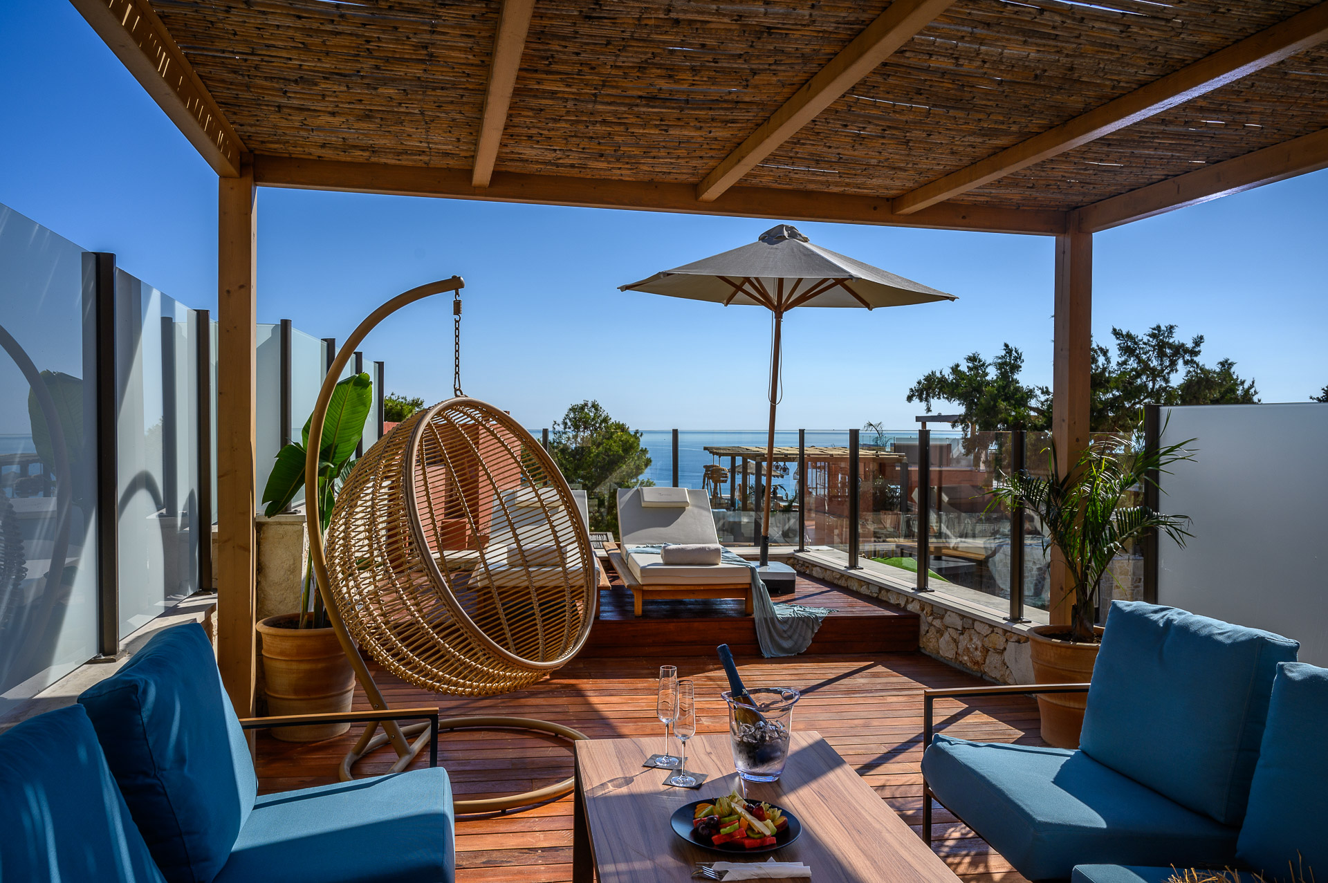 Luxury One-Bedroom Suite Sea View Private Pool
