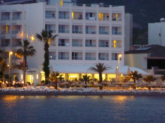 the-beachfront-hotel.jpg