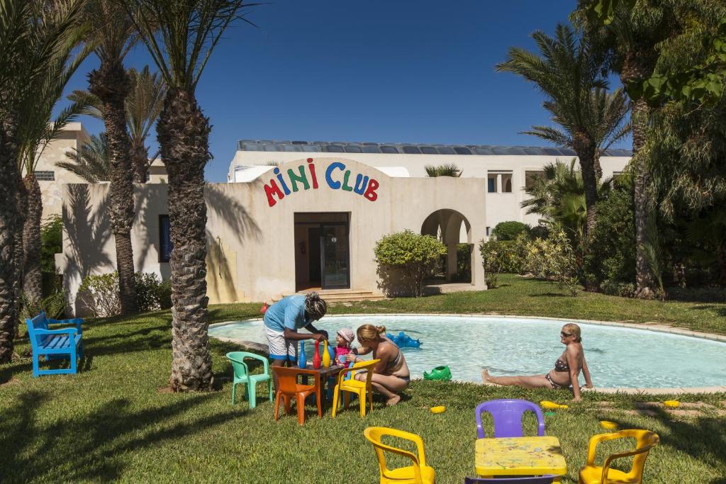 Mini club