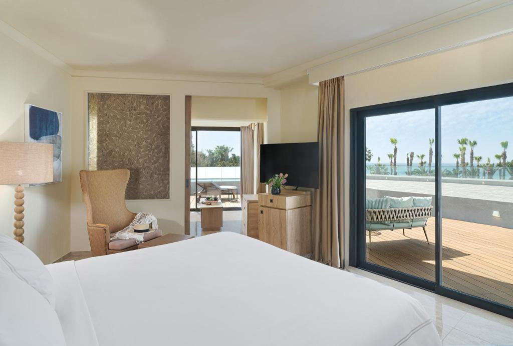 sea scape junior suite sea view swim up