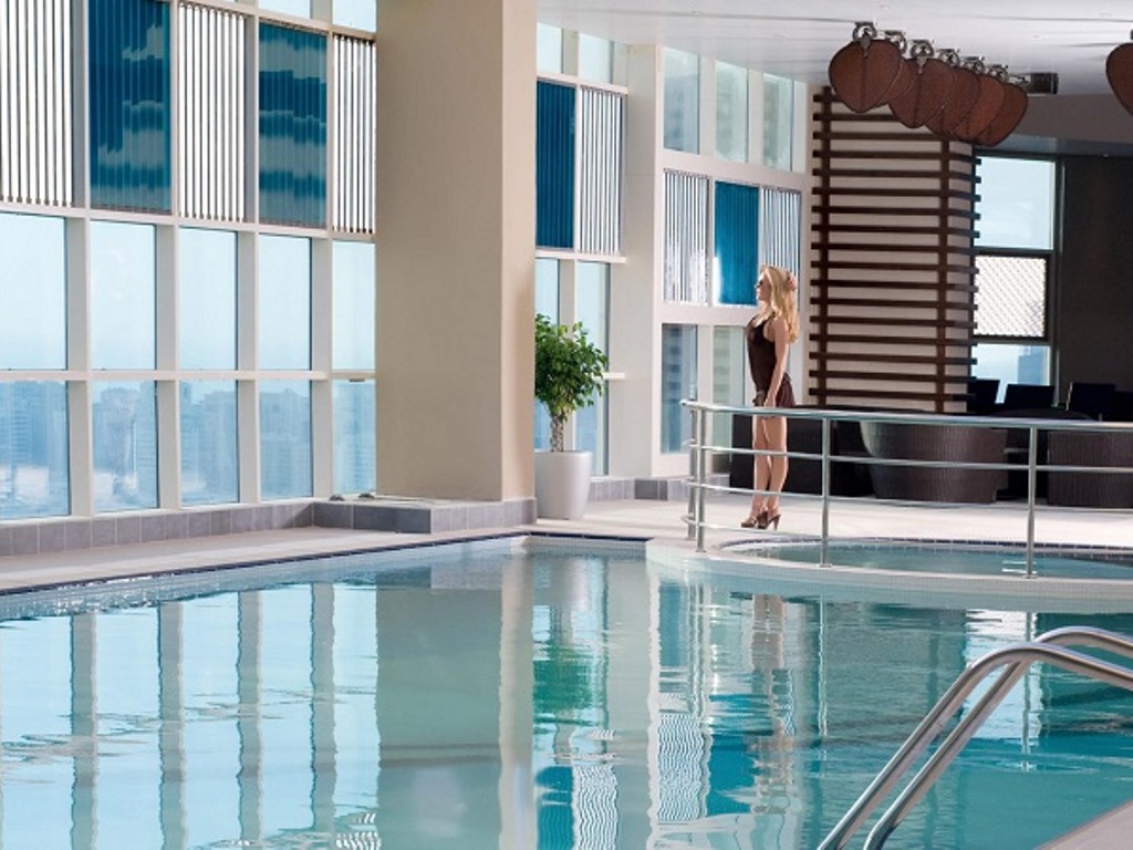 Piscină interioară