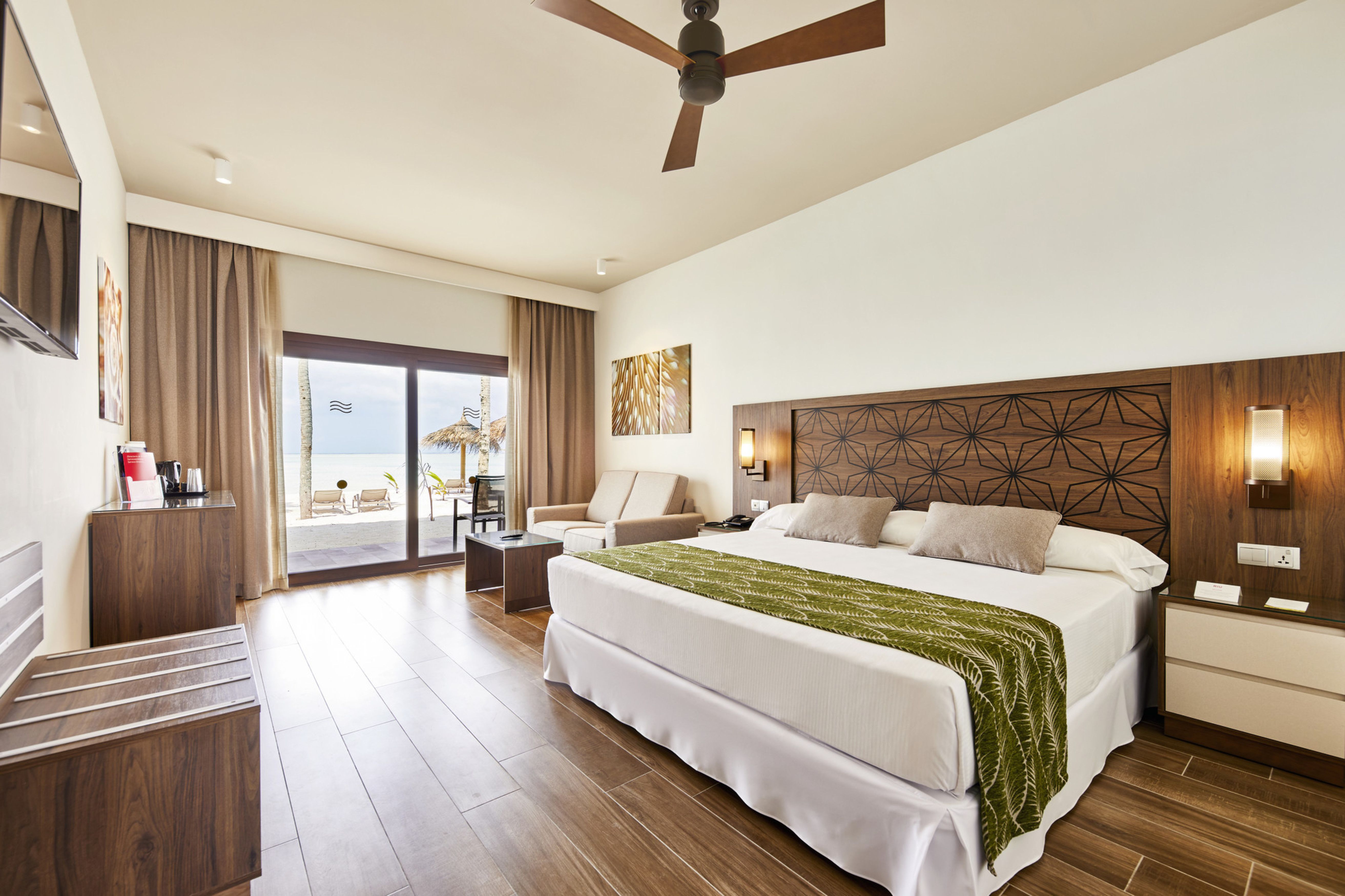 Beach Room 