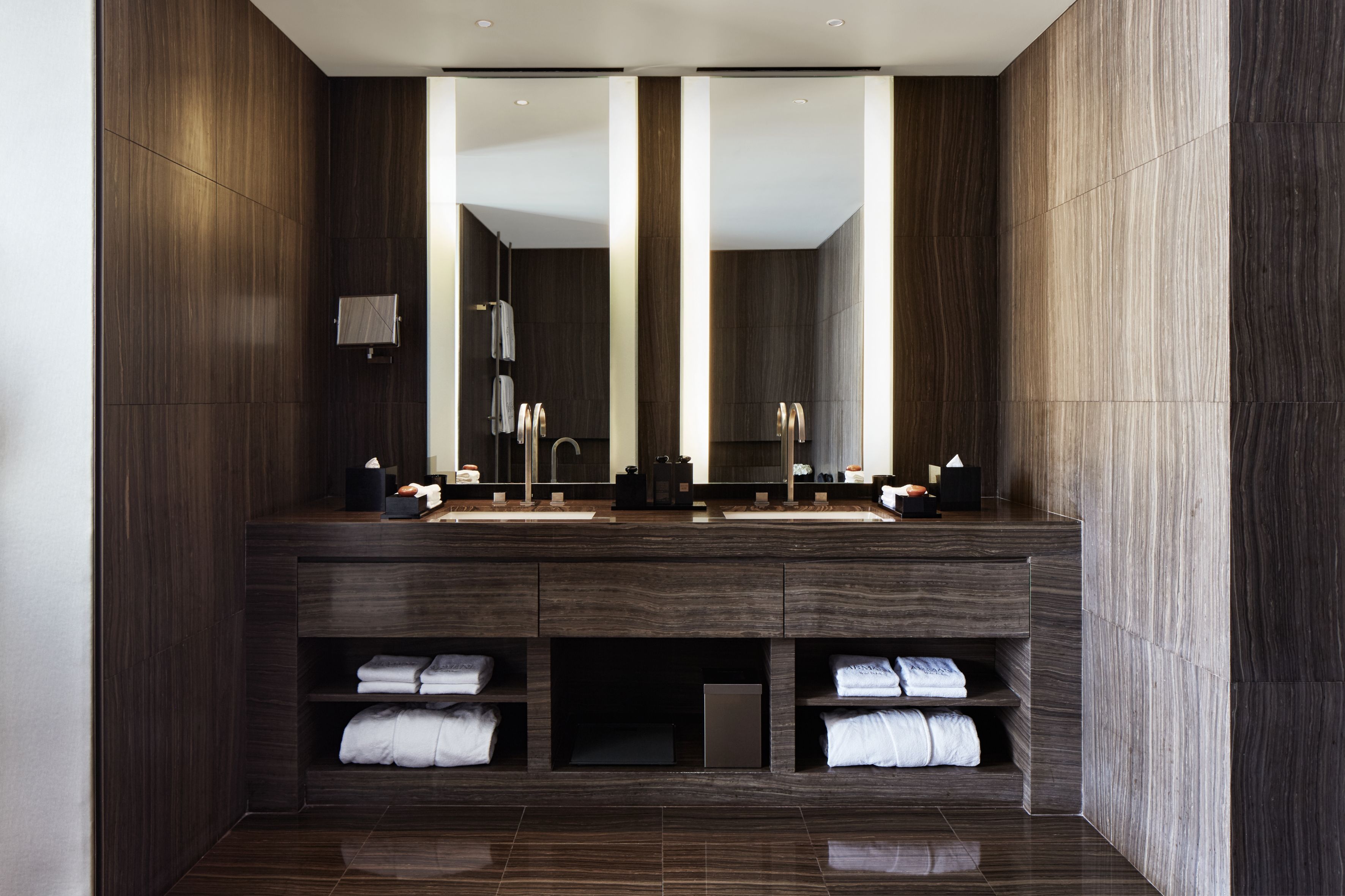 ARMANI CLASSIC ROOM