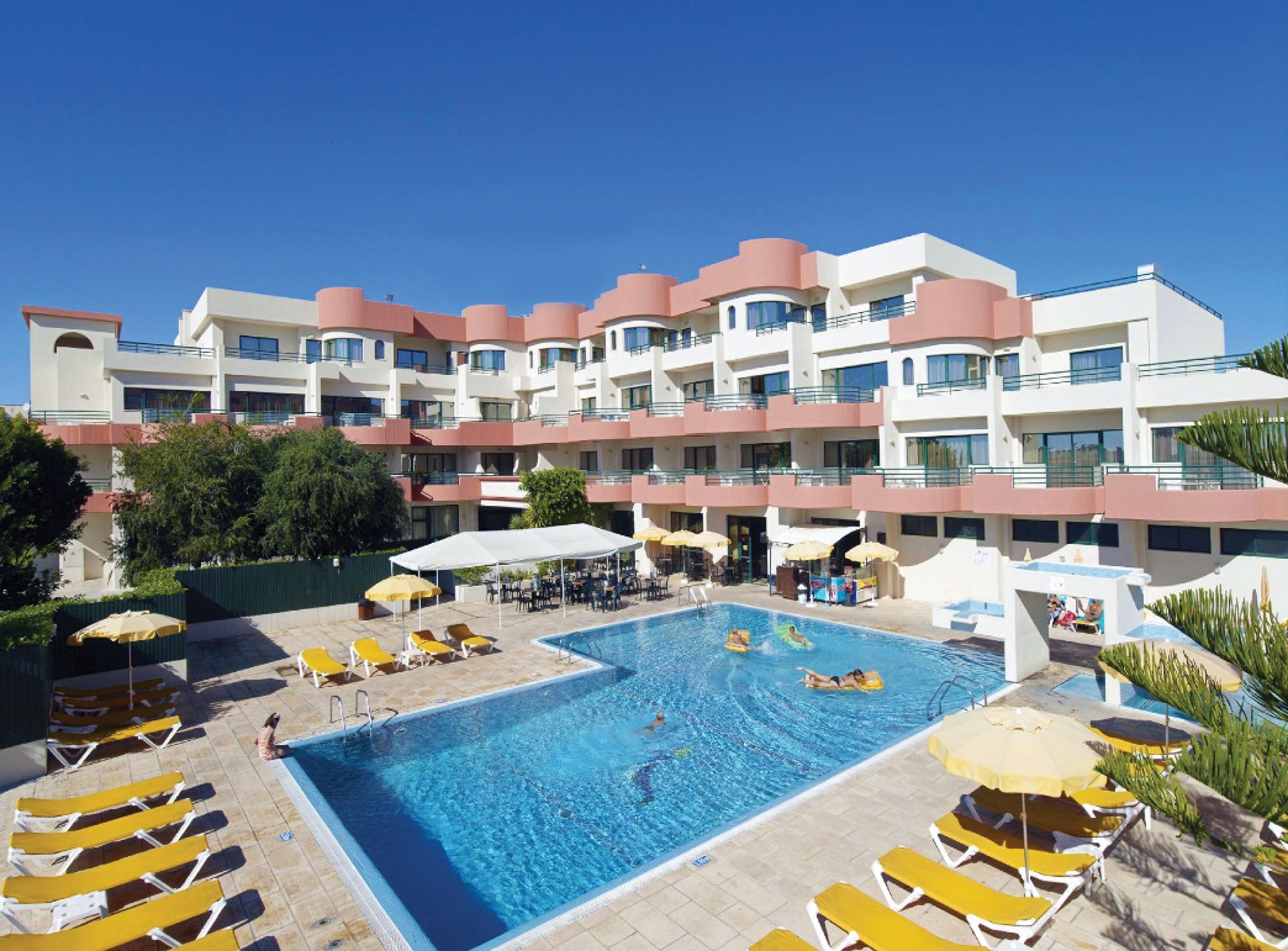Piscina deschisă