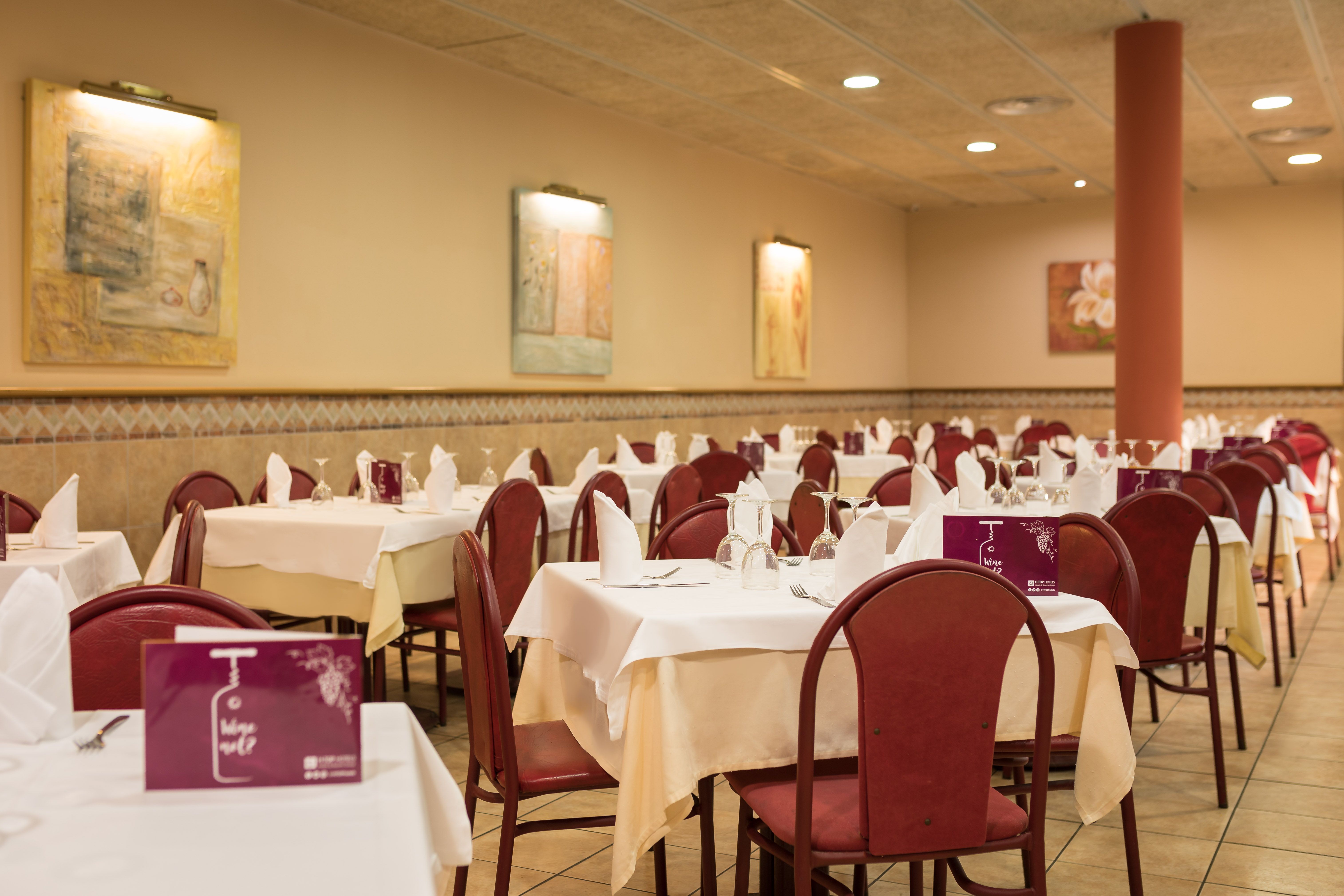 MAIN RESTAURANT