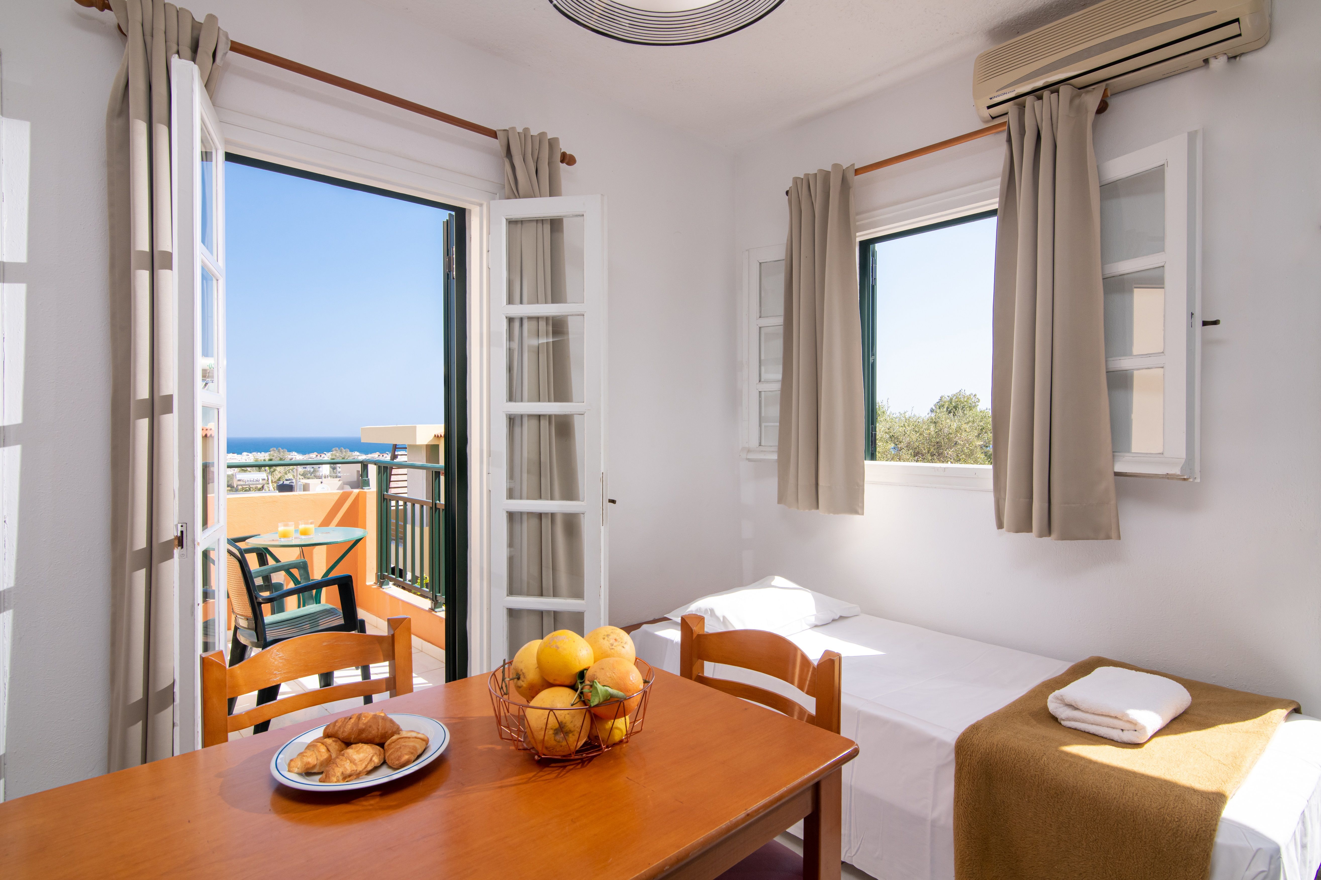 One Bedroom Apartment with Sea View