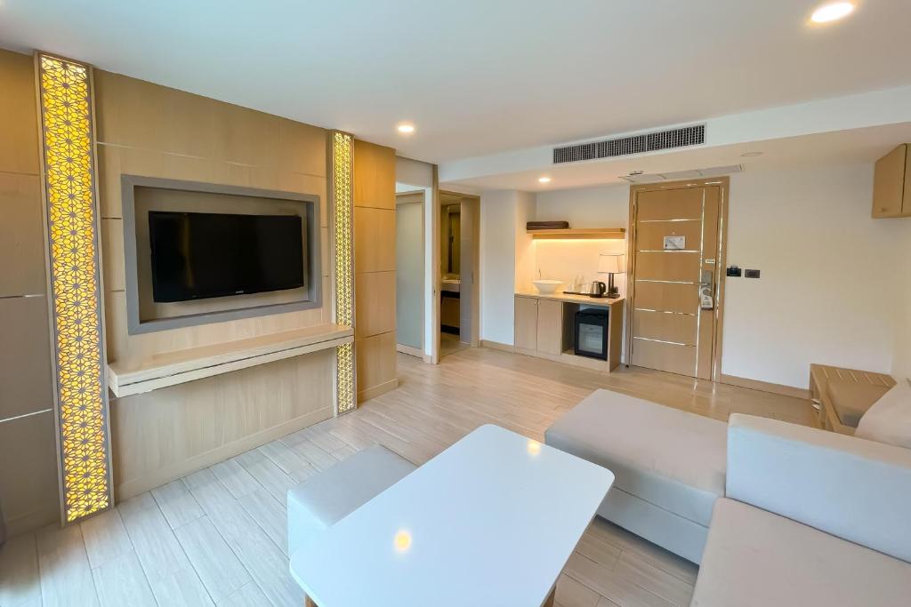 One Bedroom Suite