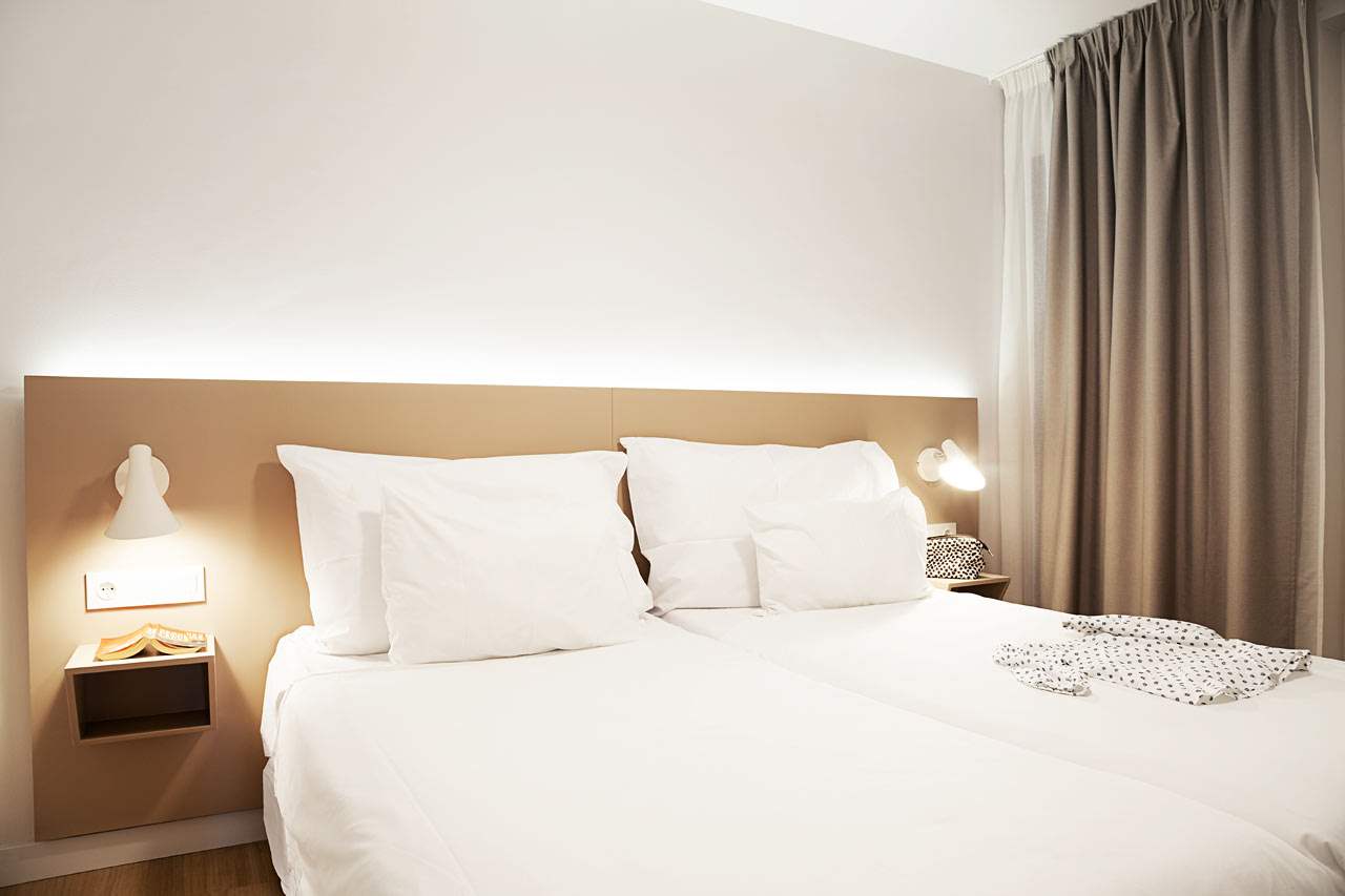 2 BEDROOM SUPERIOR APARTMENT BALCONY OR TERRACE
