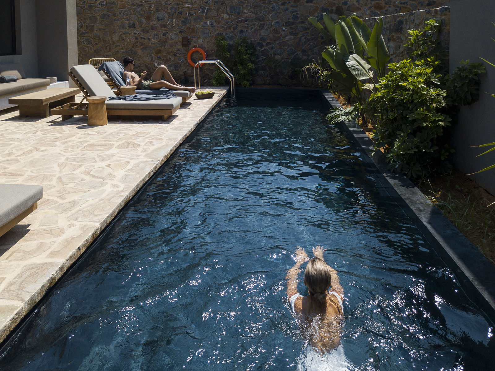 Tropical Open Plan Suite Shared Pool