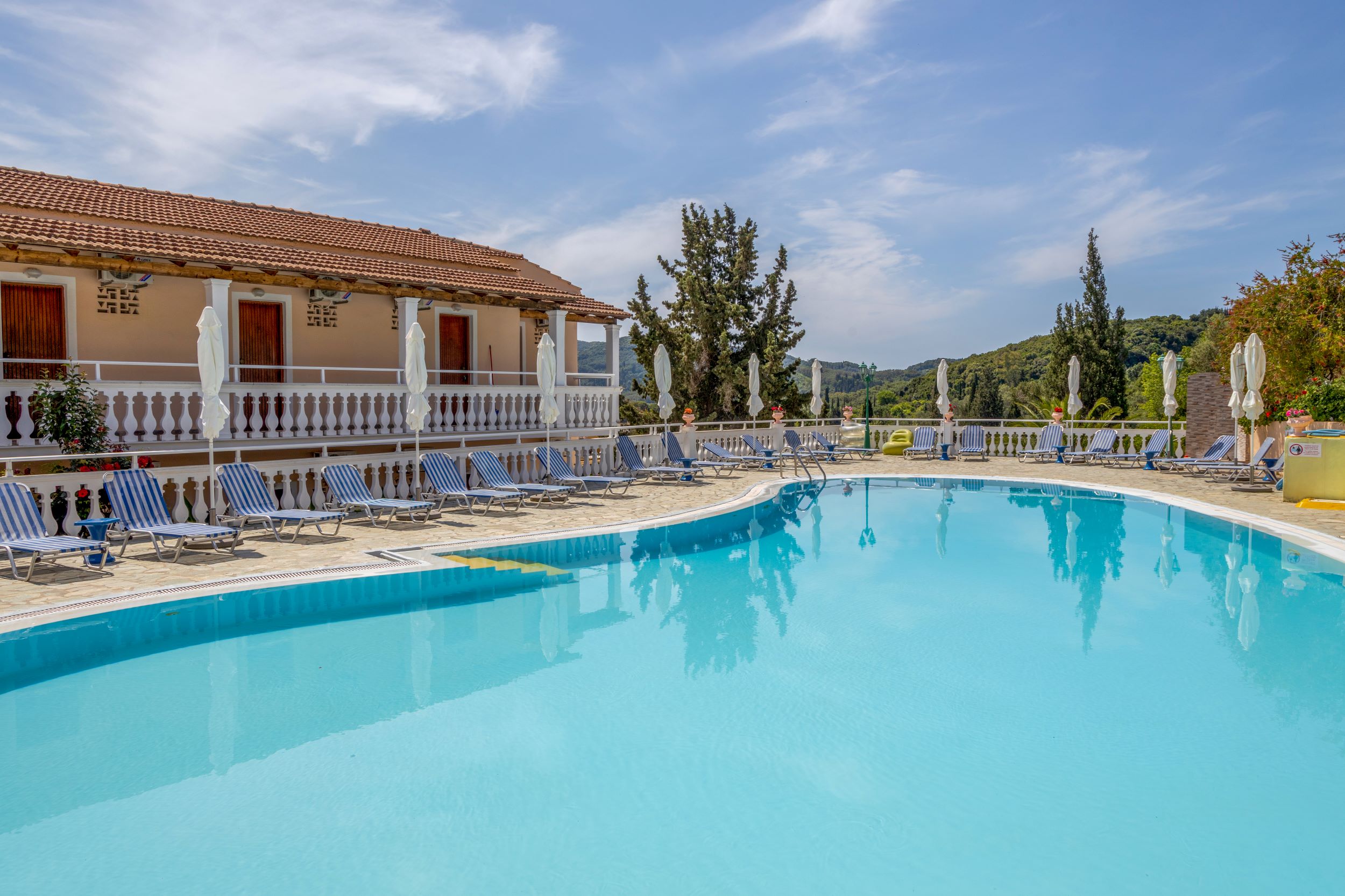 Piscina deschisă