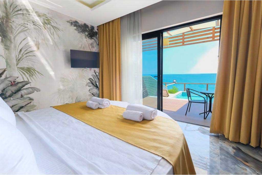 DELUXE SEA SİDE