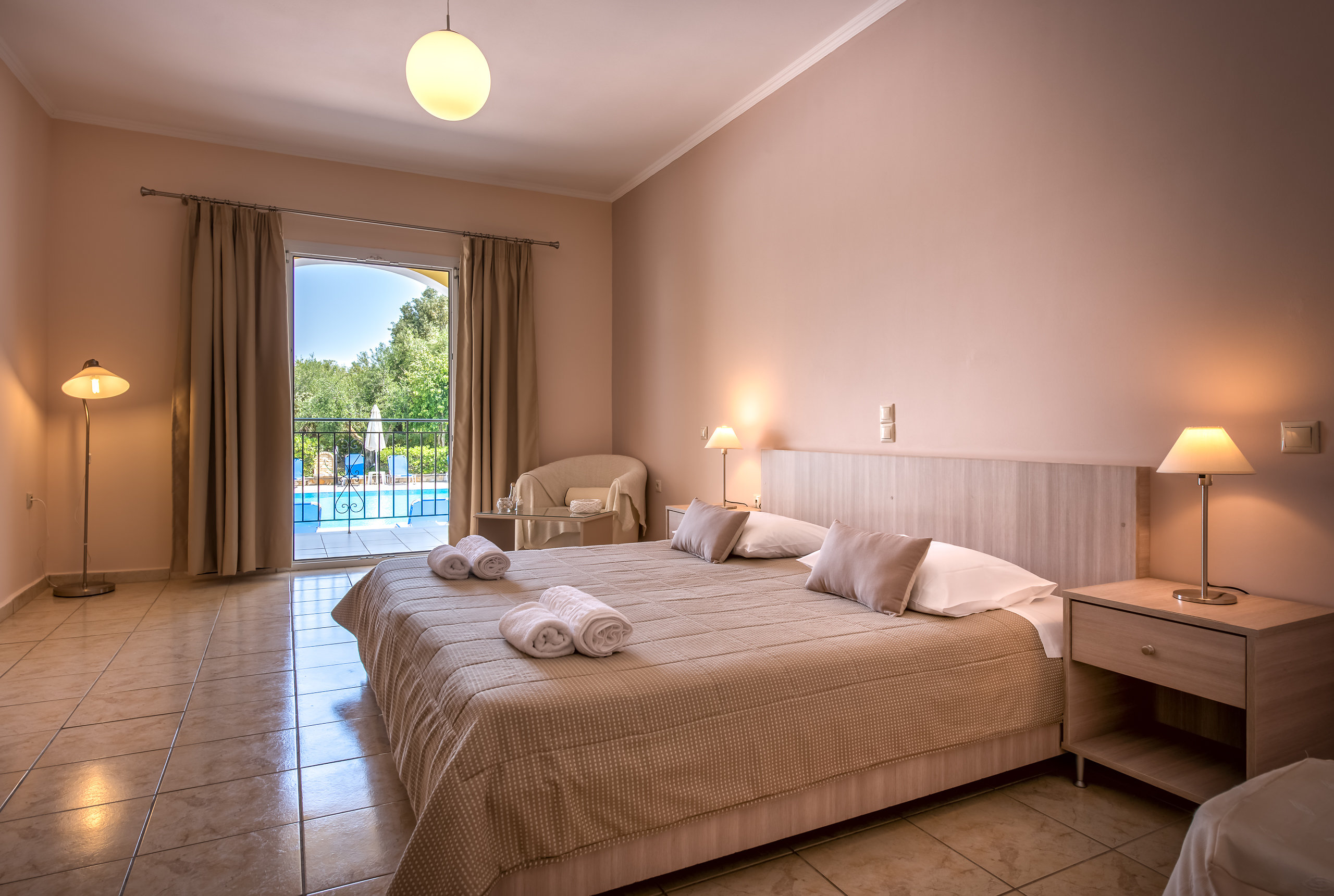 DOUBLE ROOM POOL VIEW