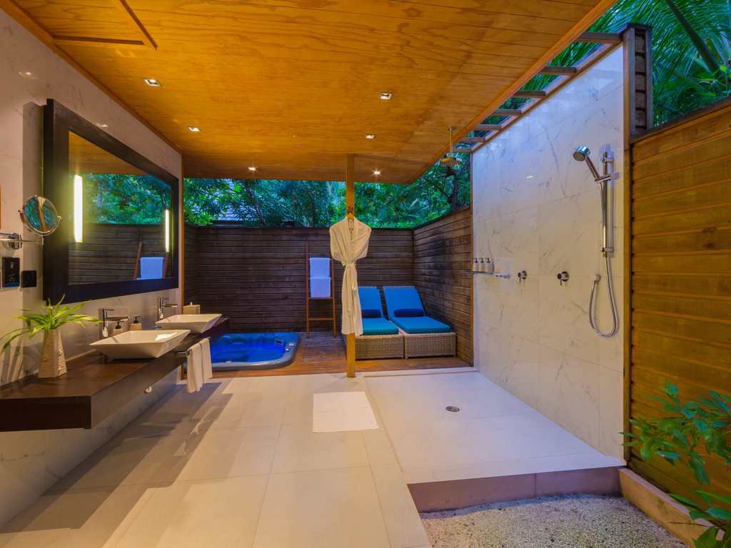 BEACH VILLA