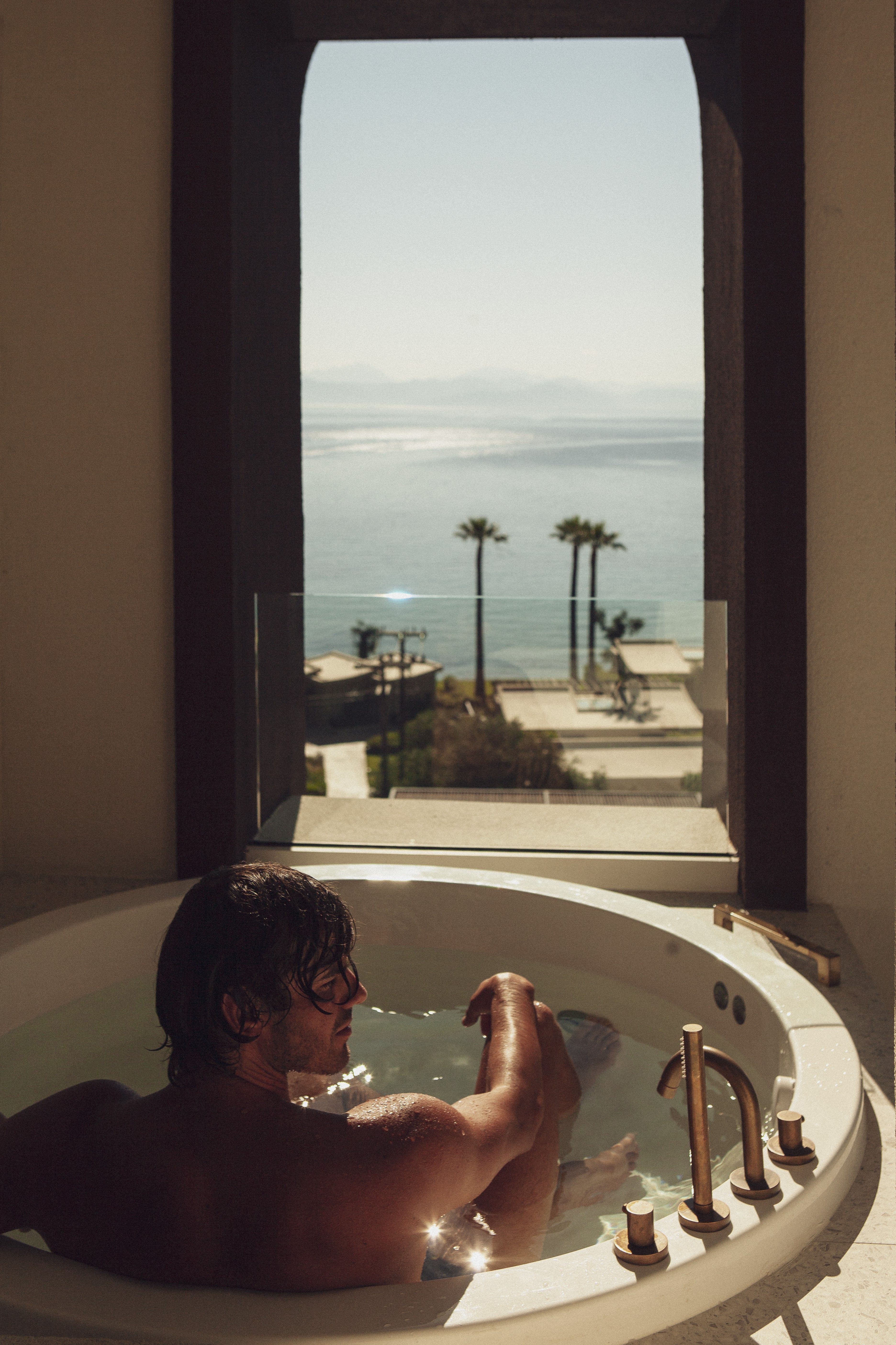 Opal Suite Sea View with Outdoor Jacuzzi 