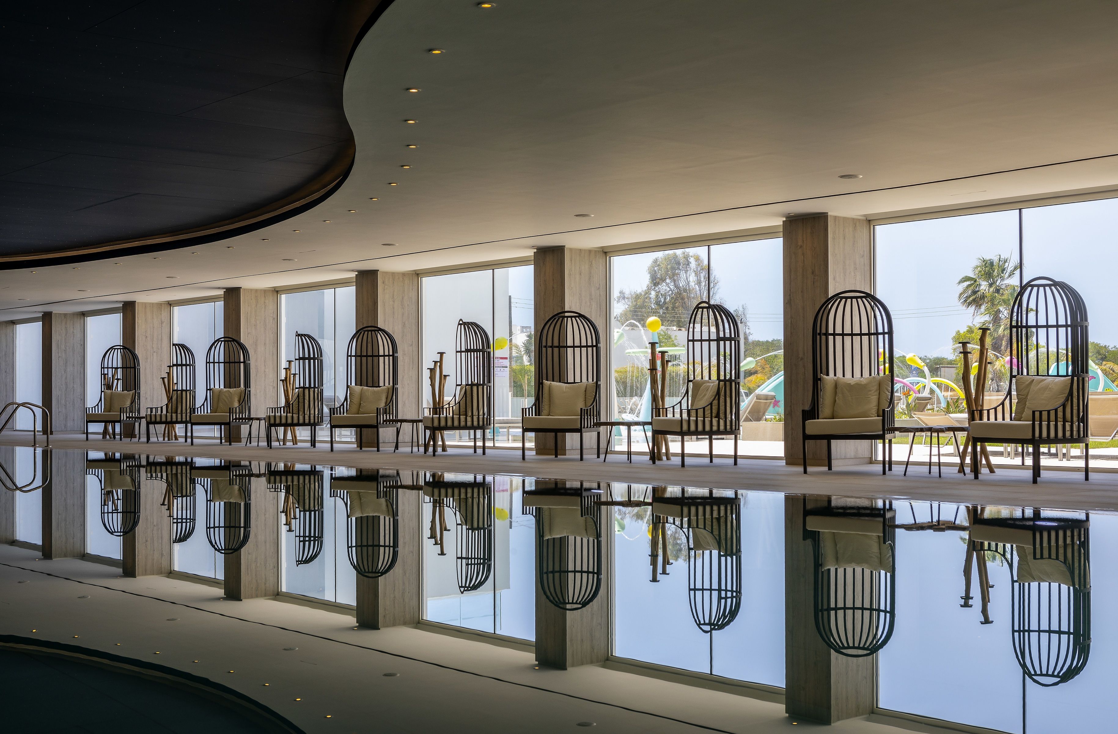 Piscină interioară