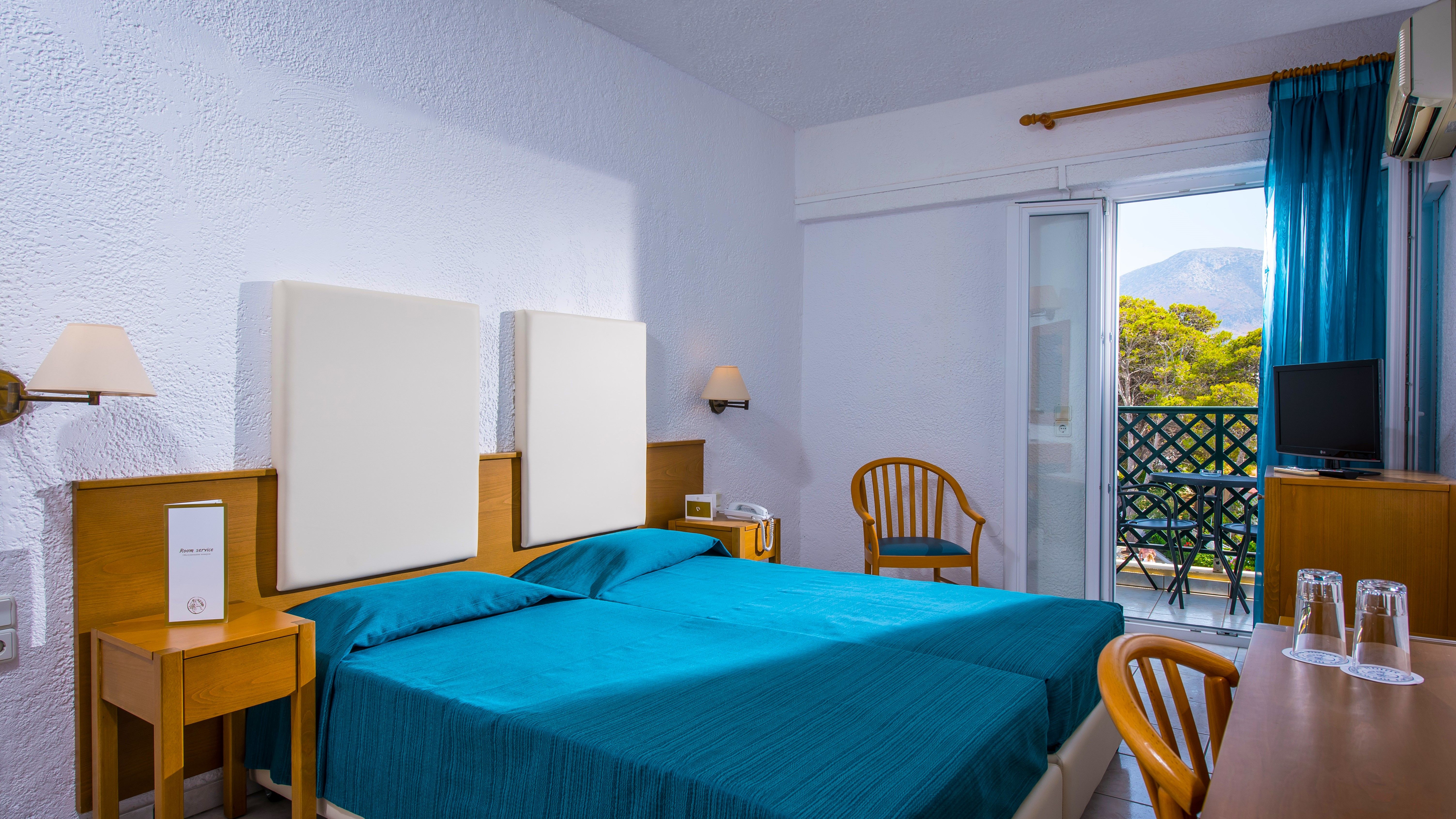 SUPERIOR ROOM