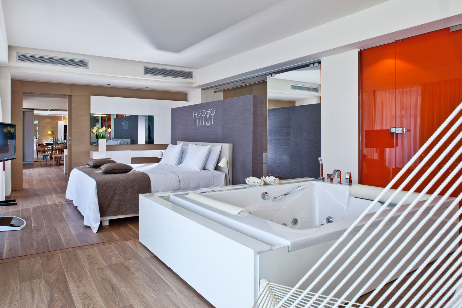 IMPERIAL SUITE