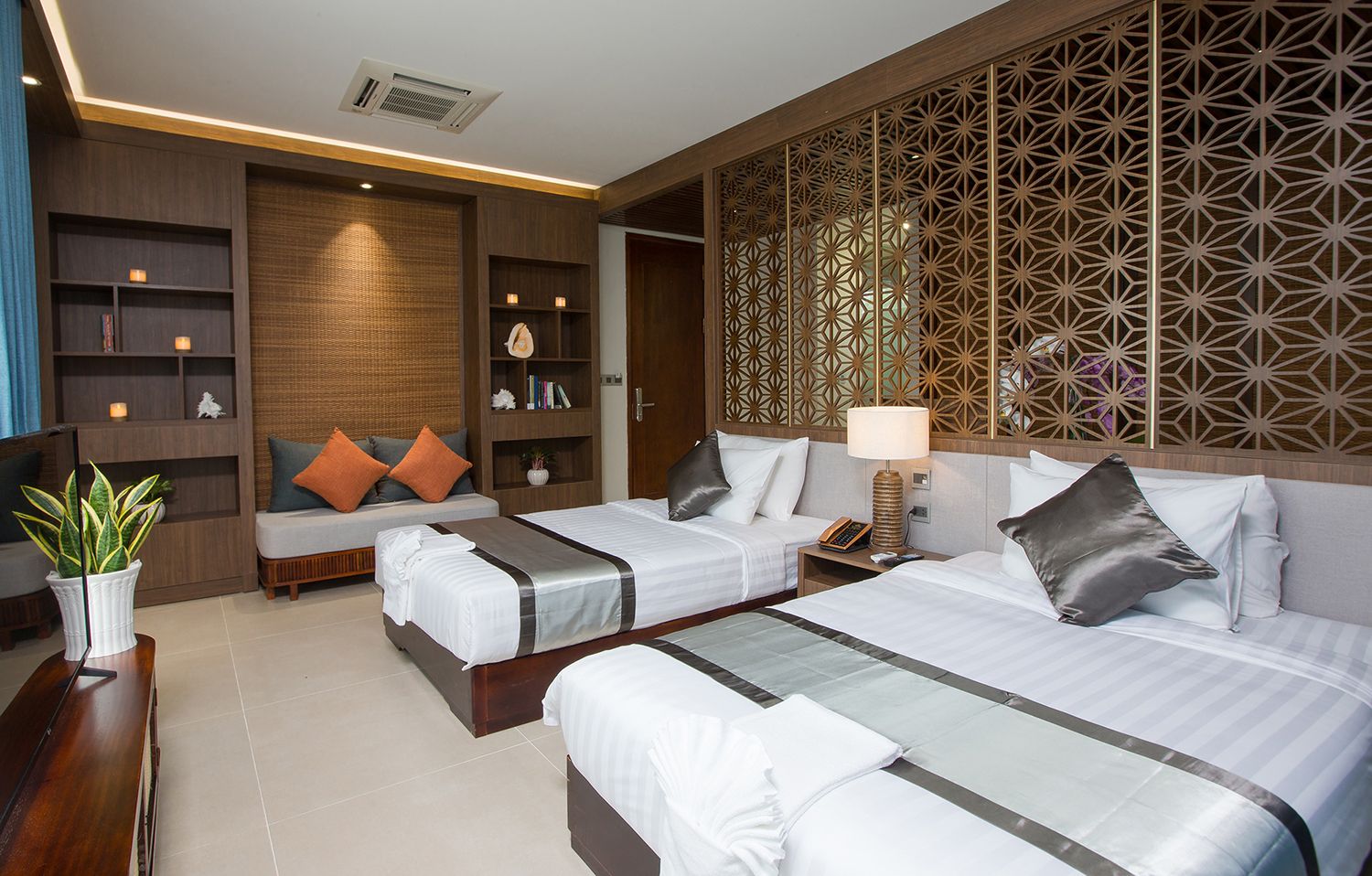 VILLA 3 BEDROOMS GARDEN VIEW