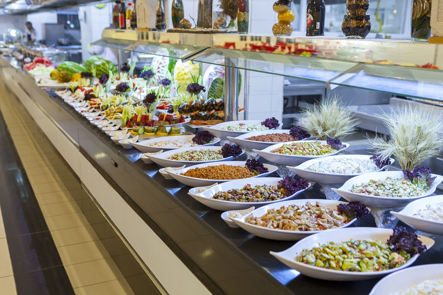 MAIN RESTAURANT