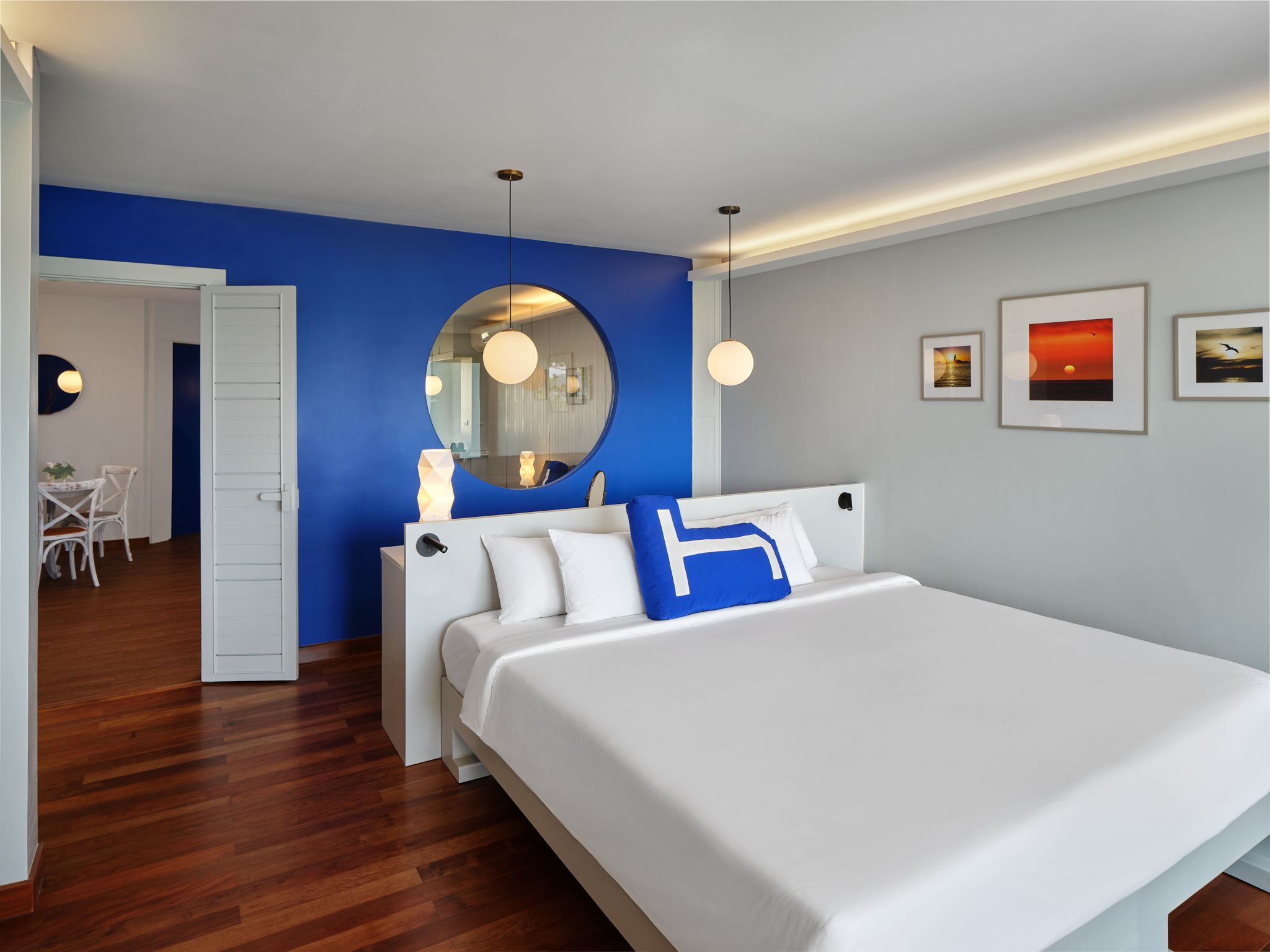 One Bedroom Plunge Pool Suite Sea View