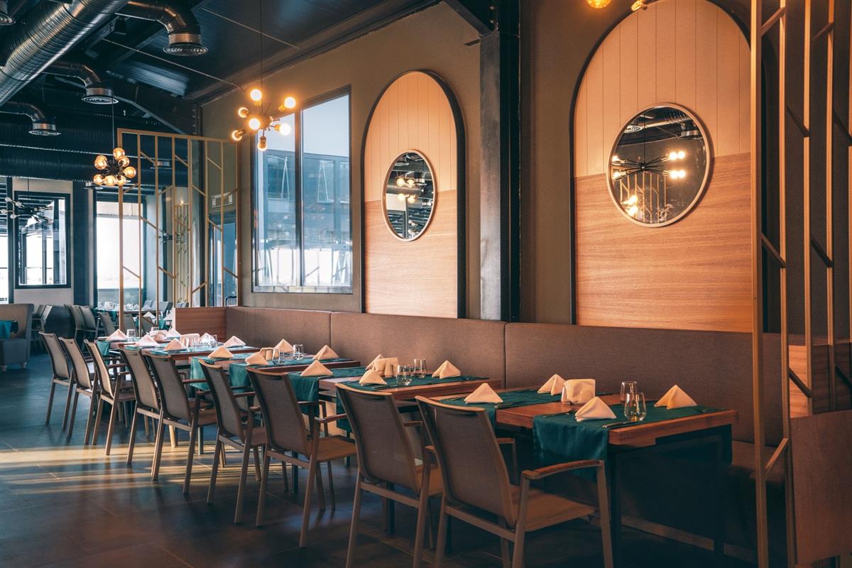 MAIN RESTAURANT