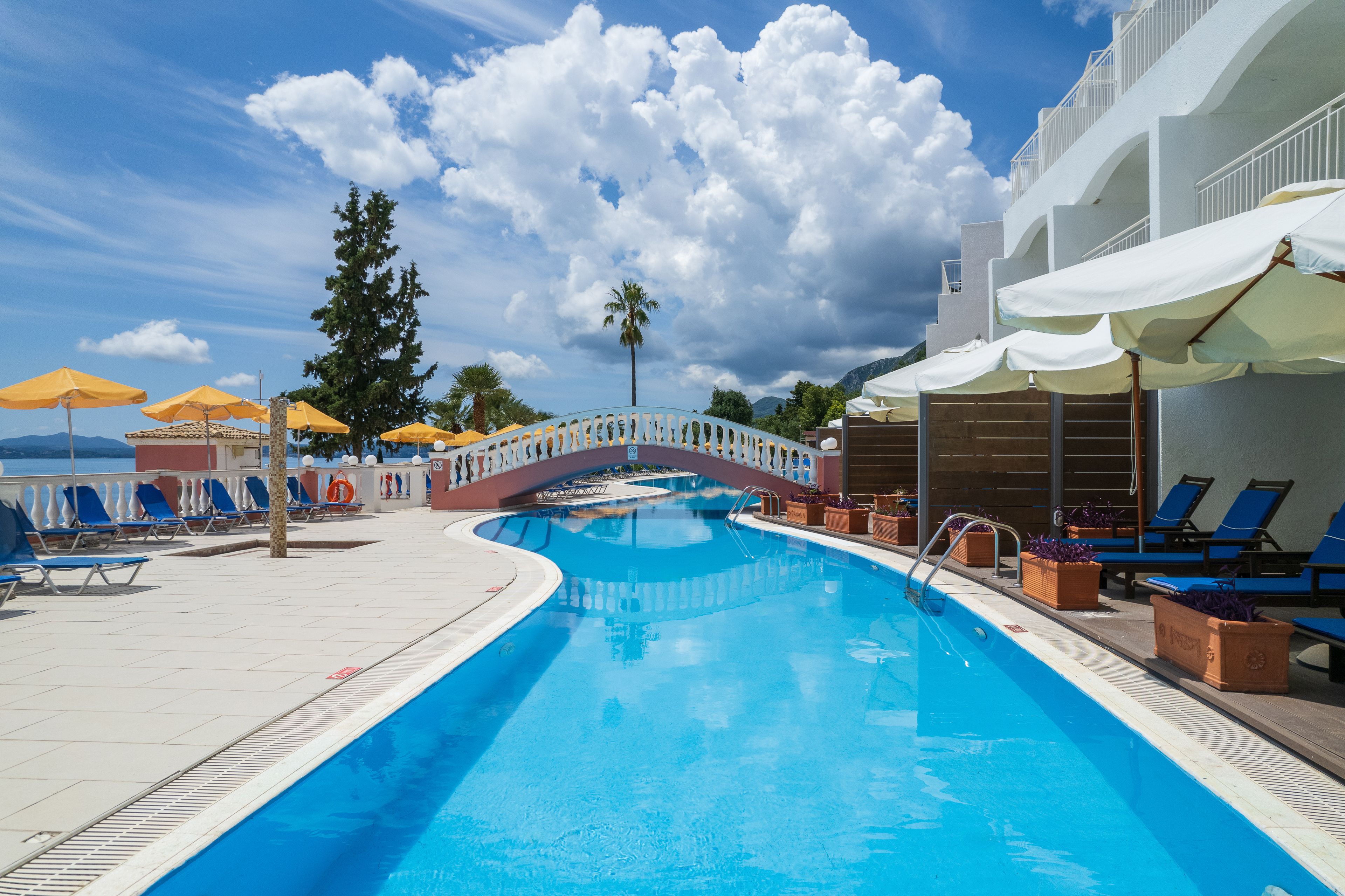 Piscina deschisă