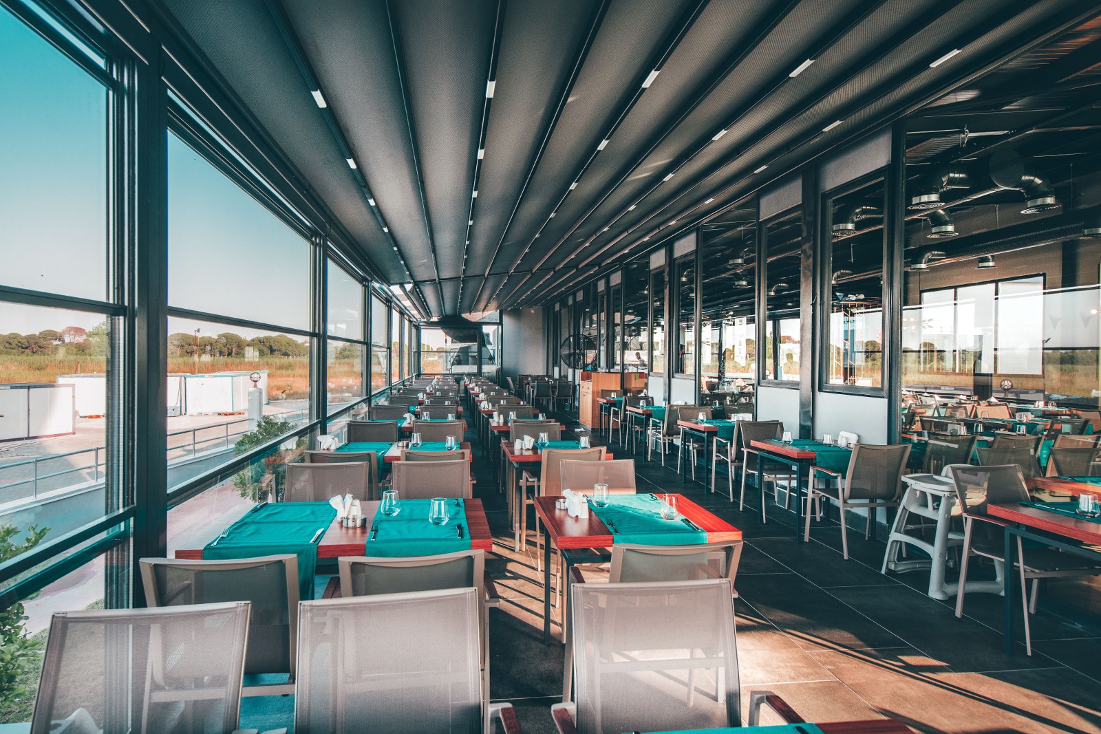 MAIN RESTAURANT