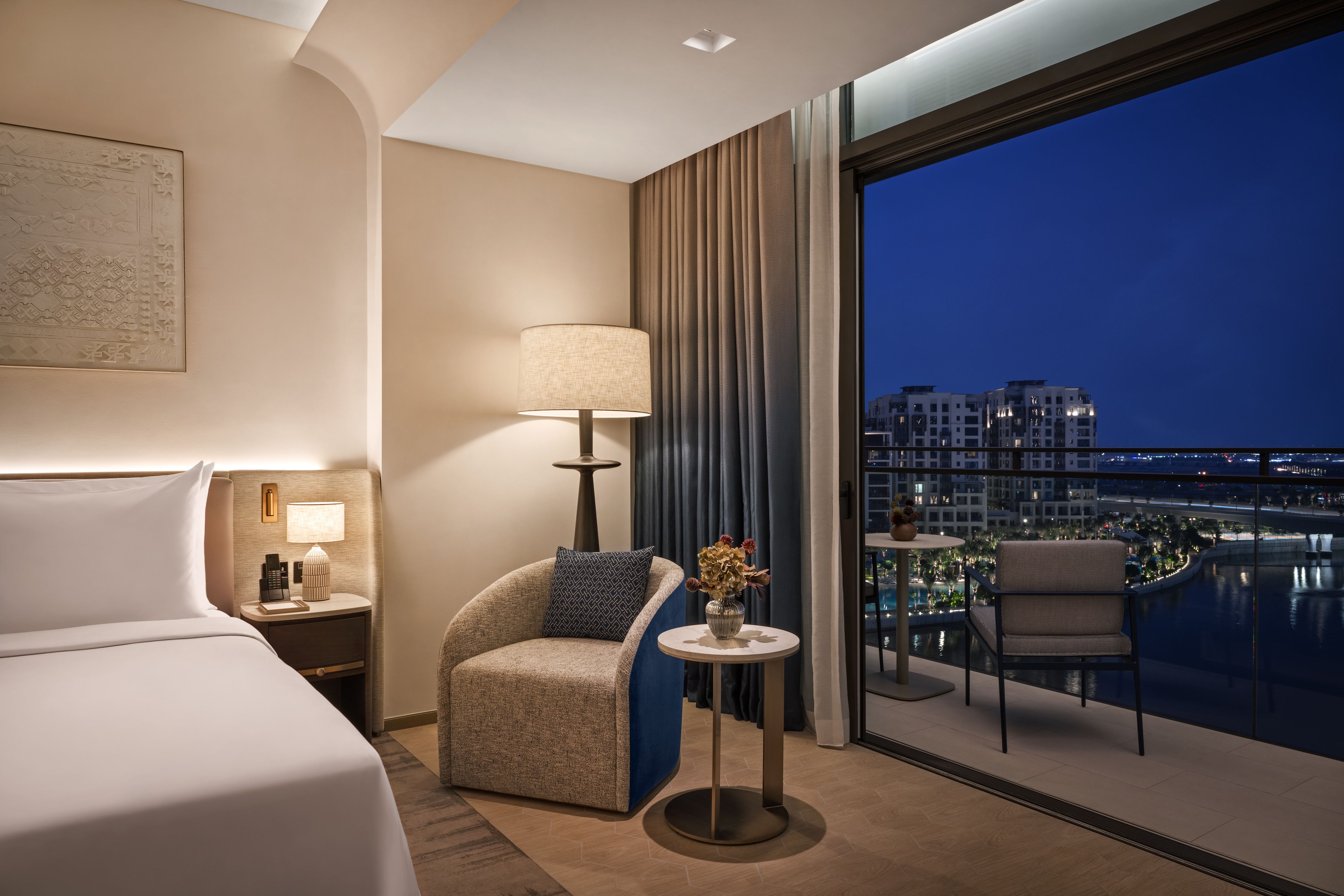 Deluxe Canal View Room King
