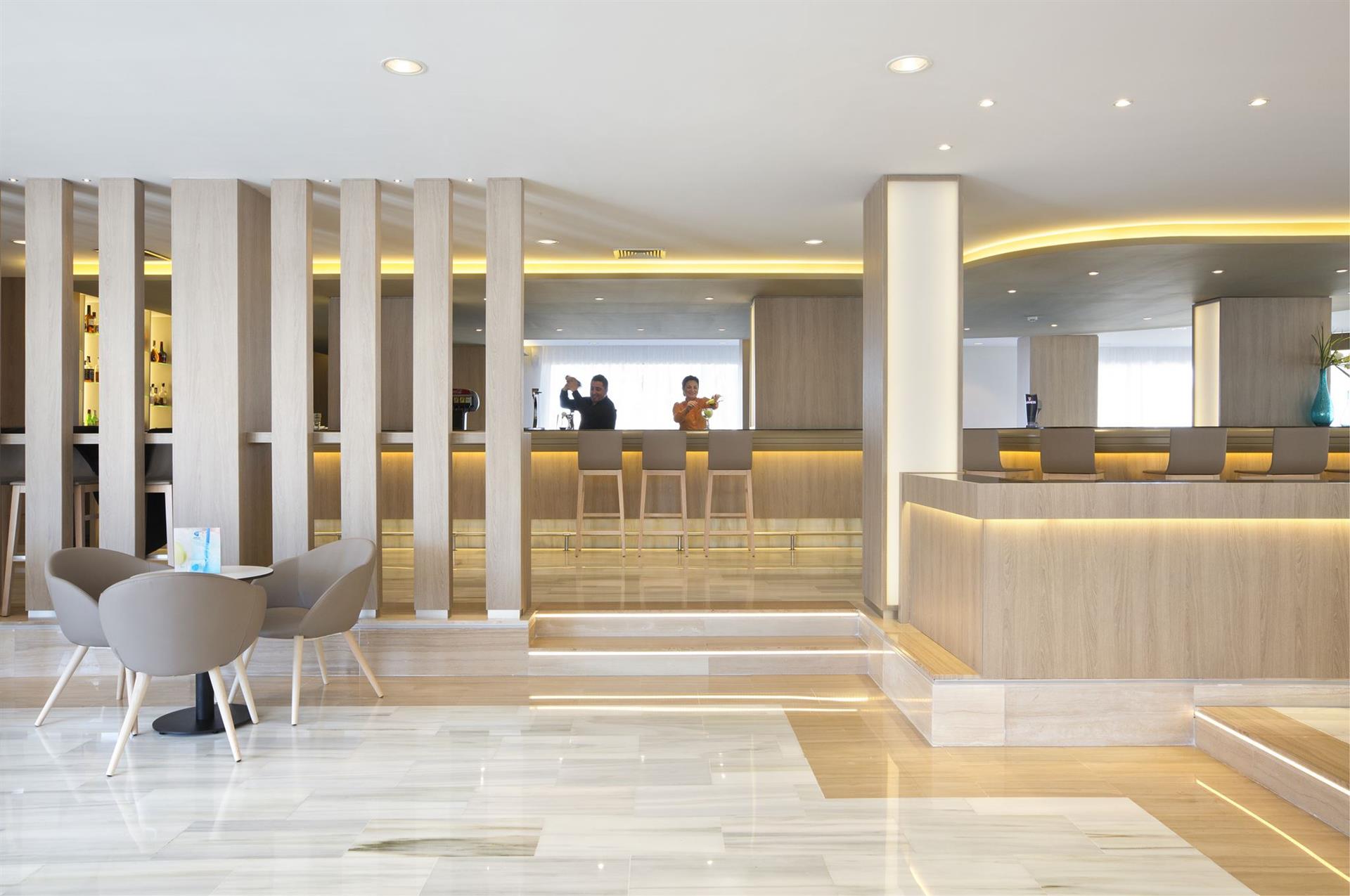 Lounge bar