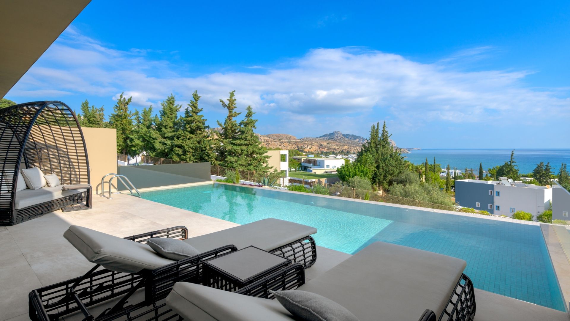 GEA ADULTS-ONLY SUITE SEA VIEW WITH PRIVATE POOL 