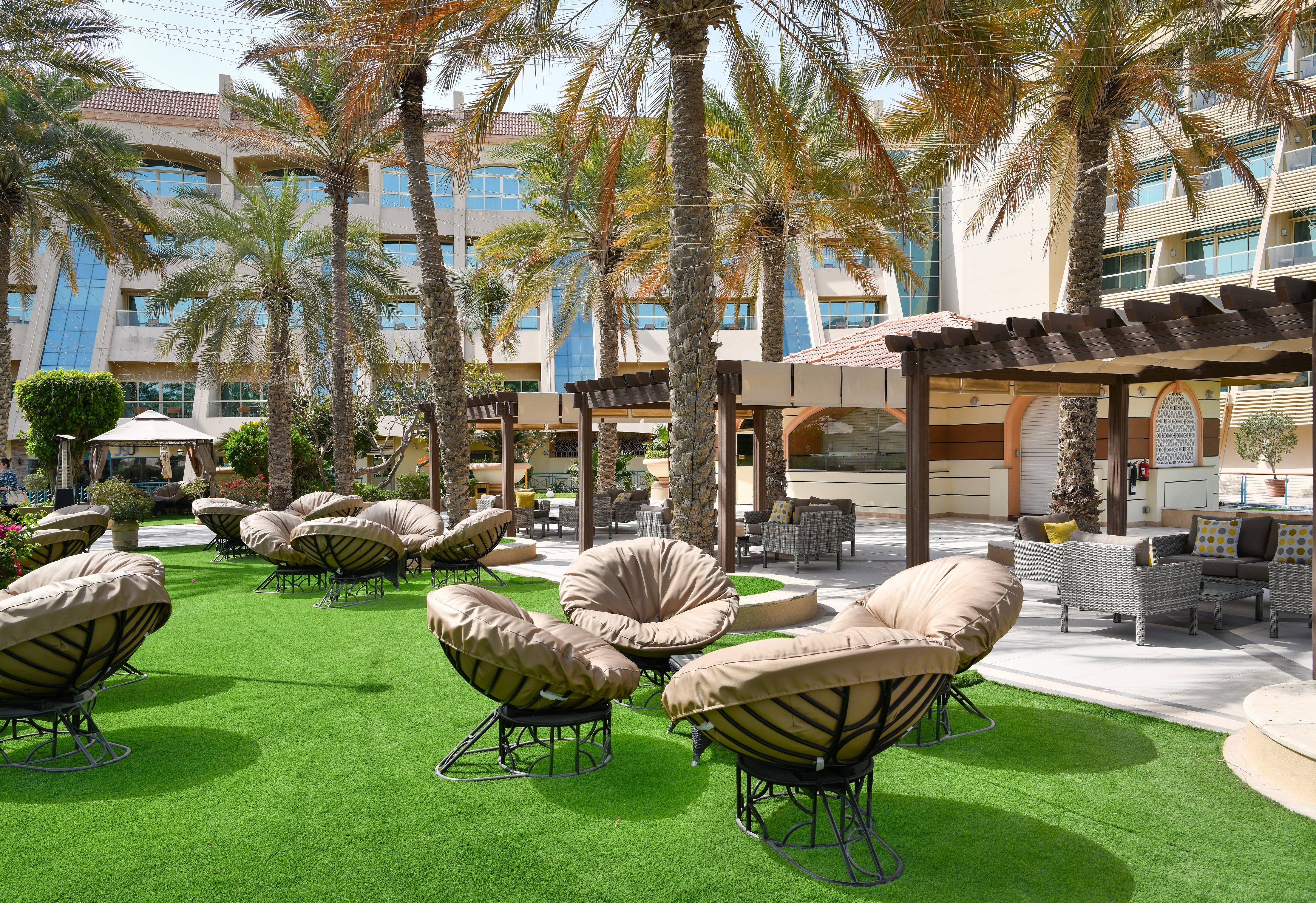 POOL BAR