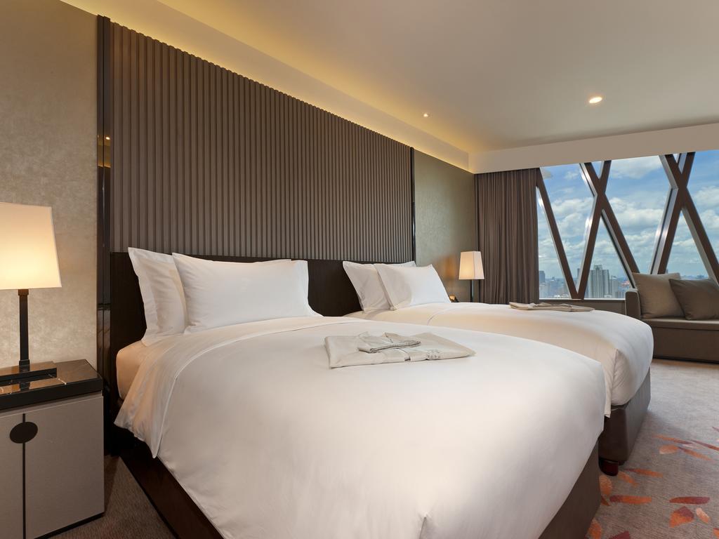 Deluxe Suite