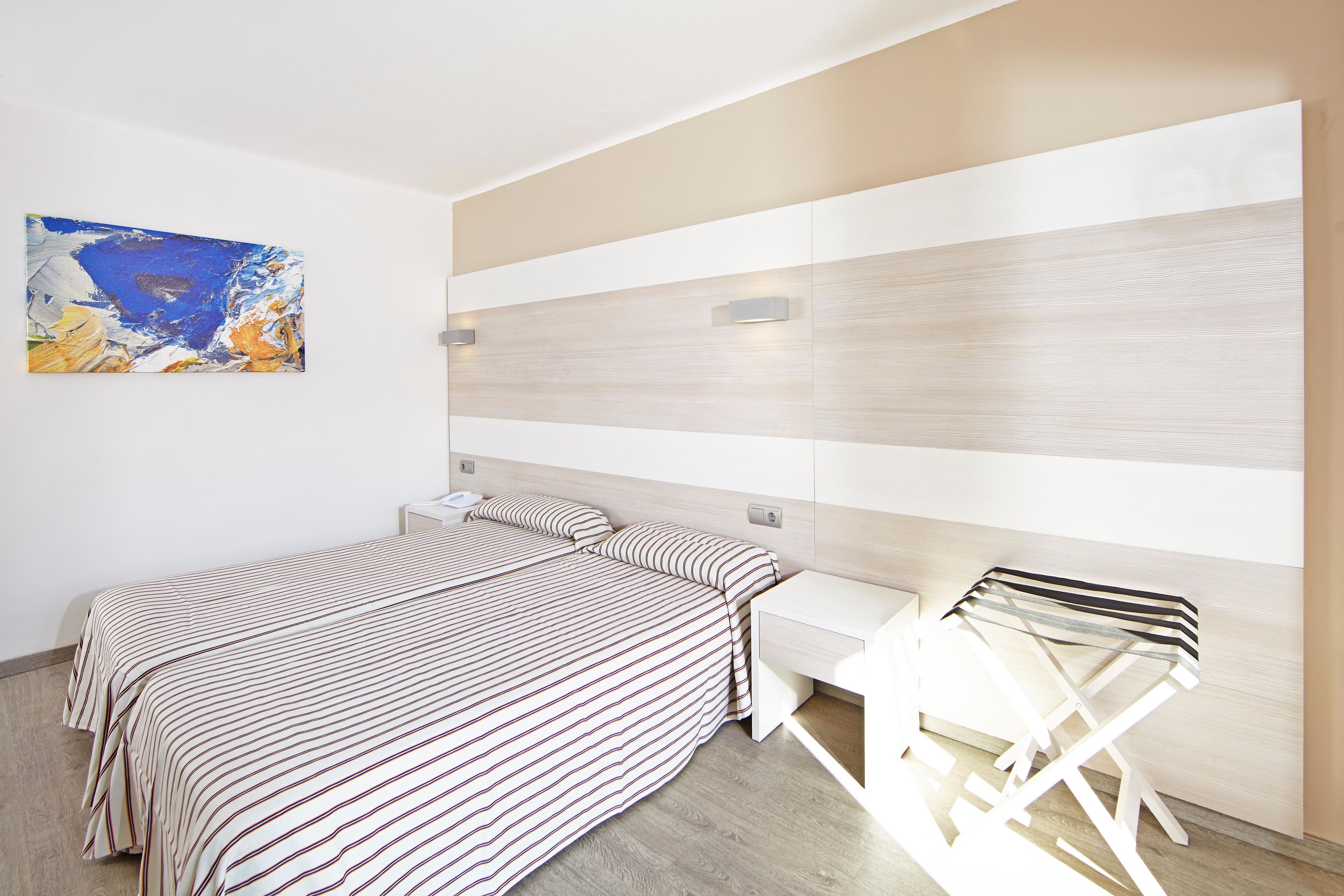 DB - DOUBLE ROOM