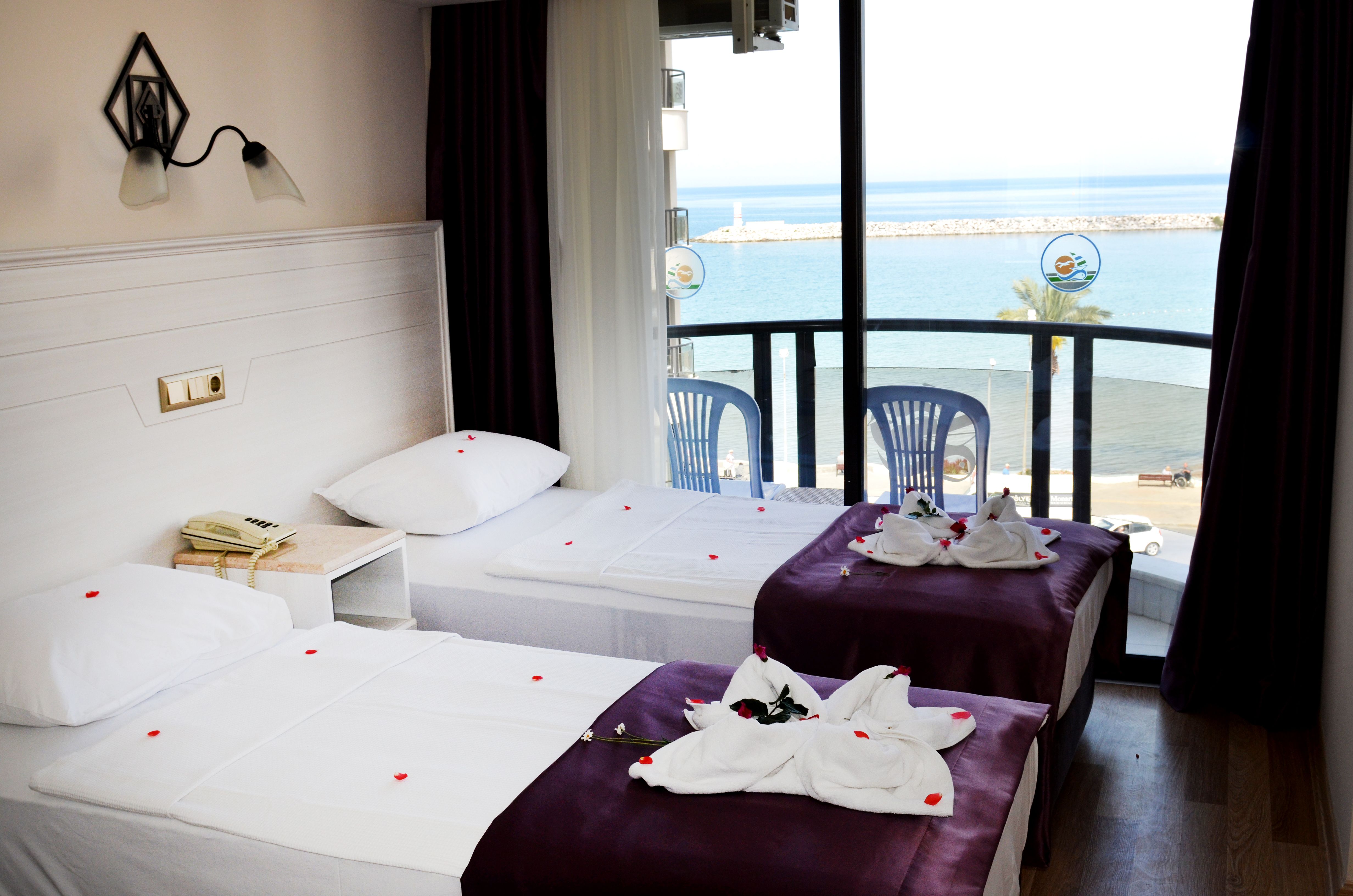 ROOM STANDARD SEAVIEW BALCONY OR TERRACE