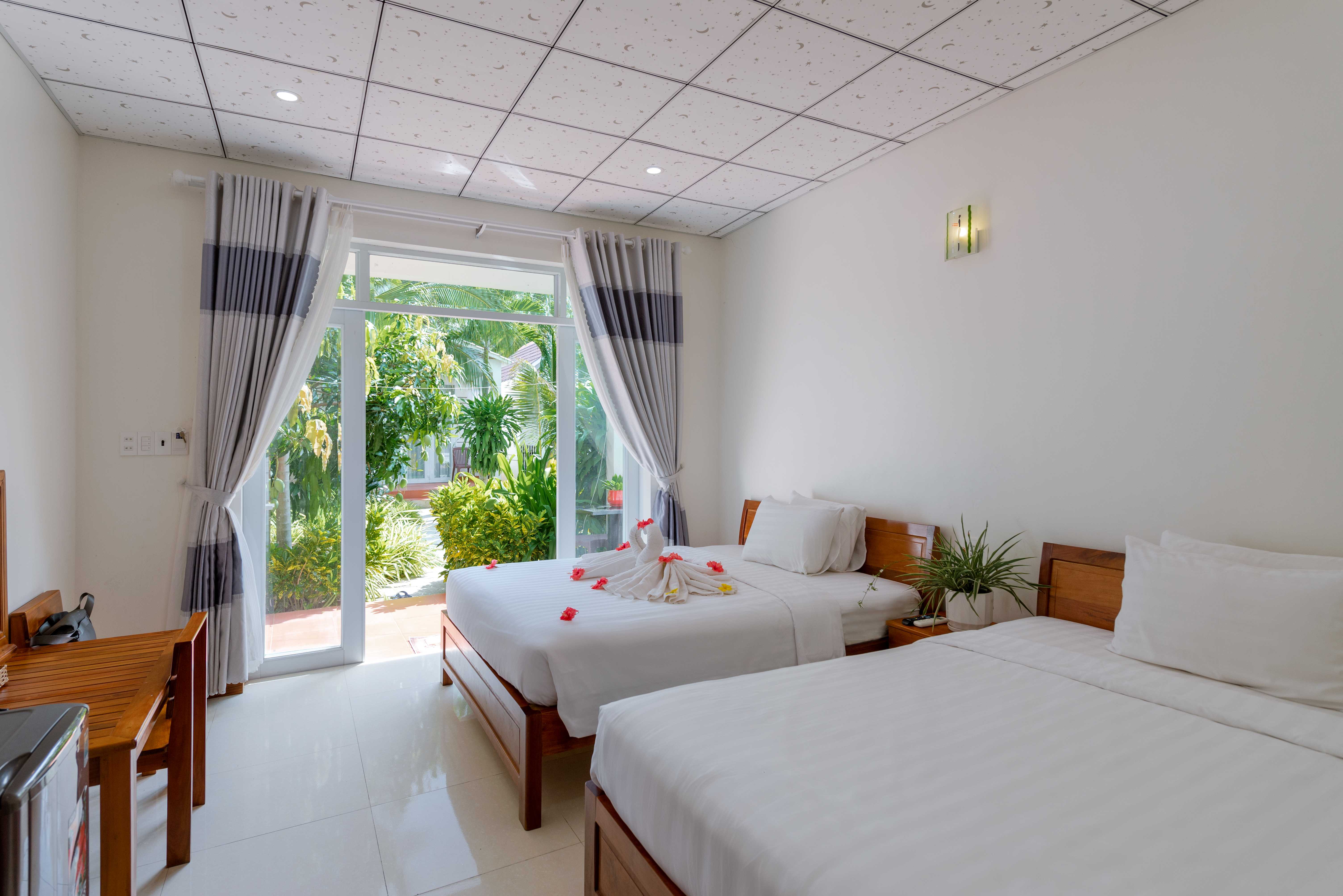 DELUXE FAMILY BUNGALOW WITH TERRACE