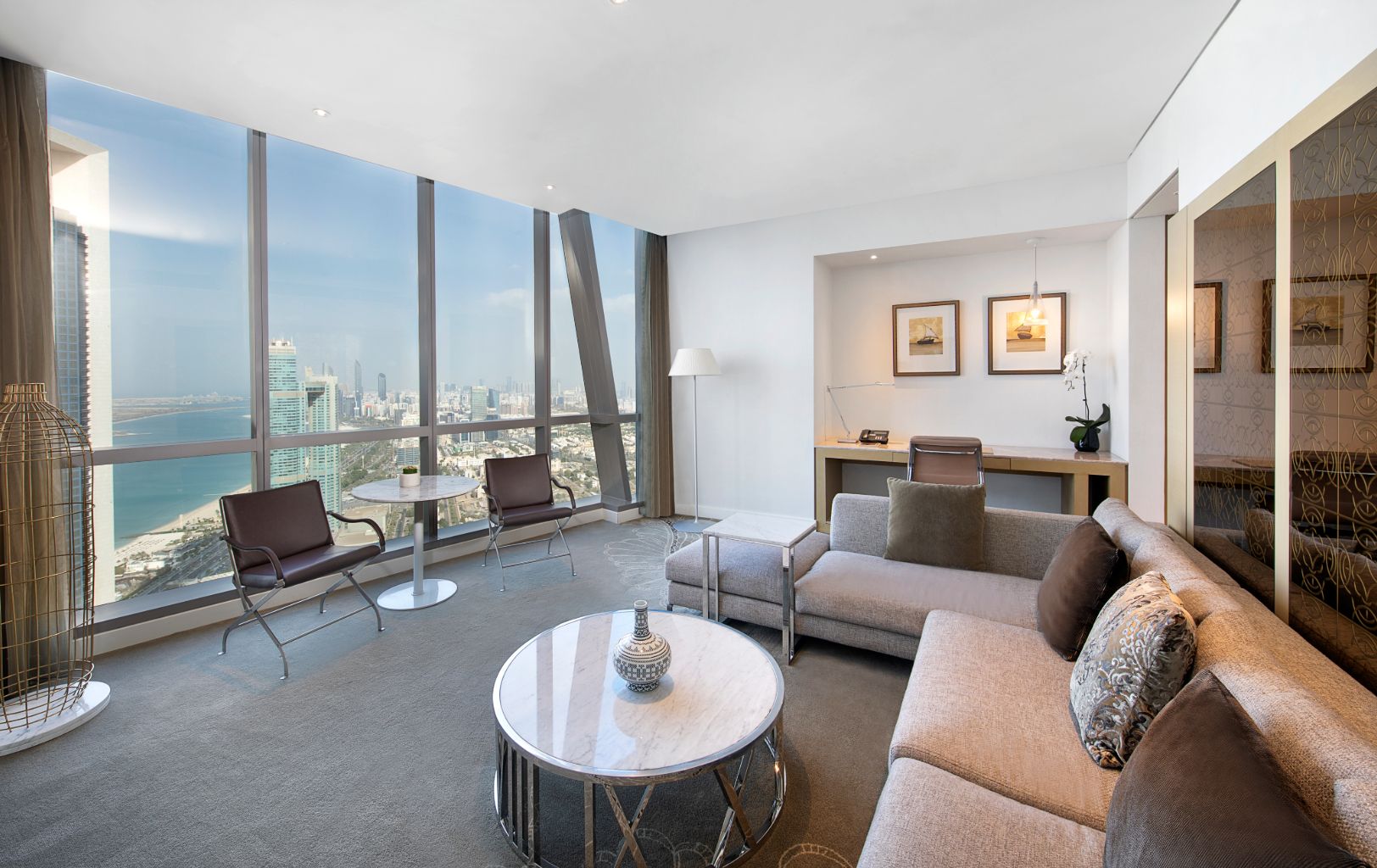 ETIHAD SUITE  – LEVEL 45