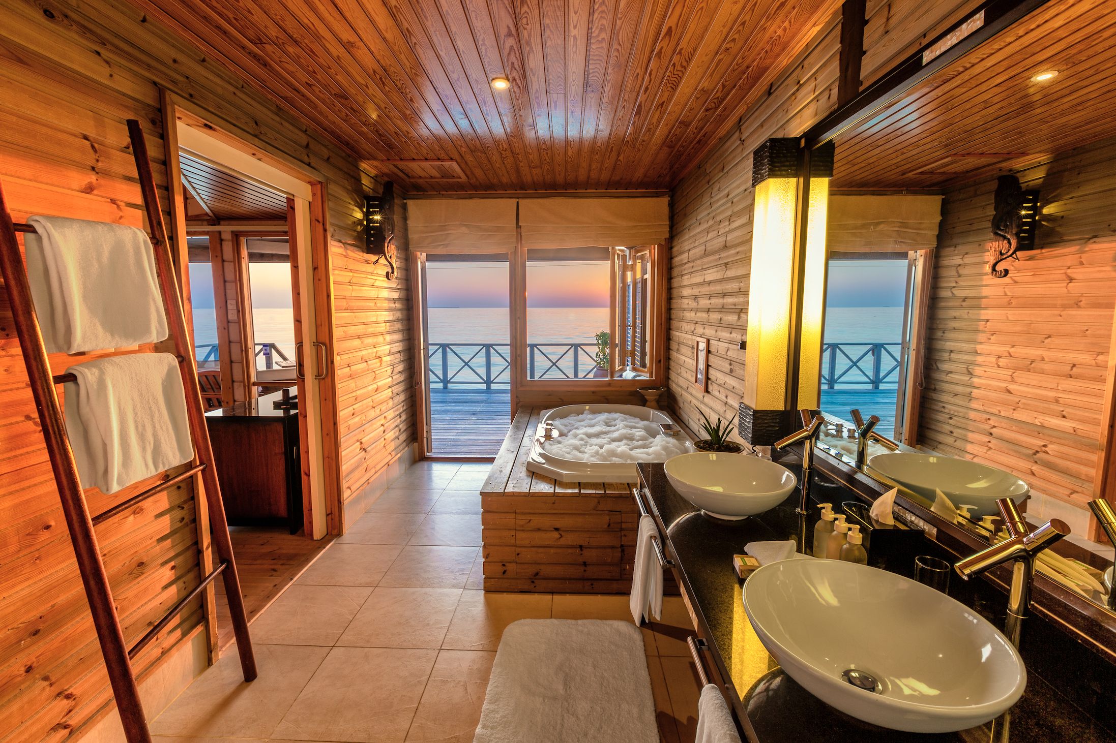 Ocean Jacuzzi Water Villa