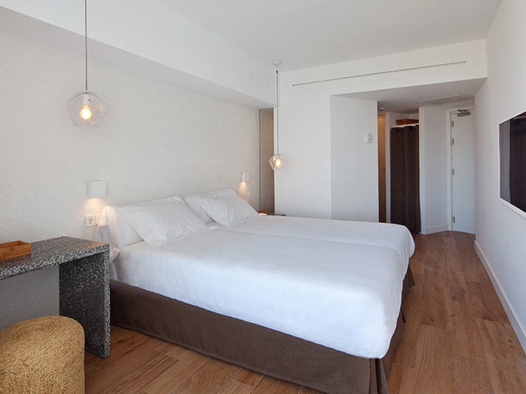 STANDARD ROOM WITH BALCONY