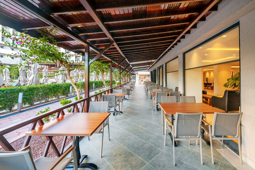 BISTRO BAR
