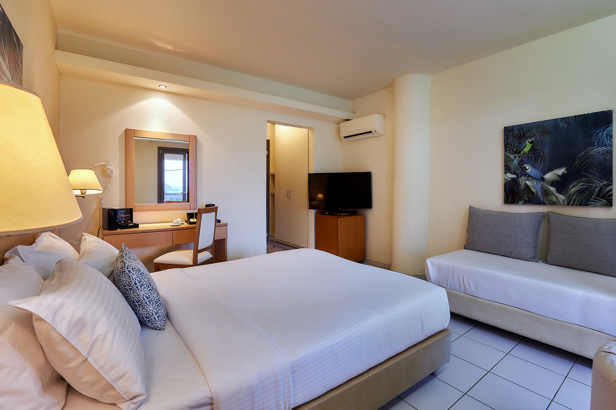 DOUBLE PLUS ROOM