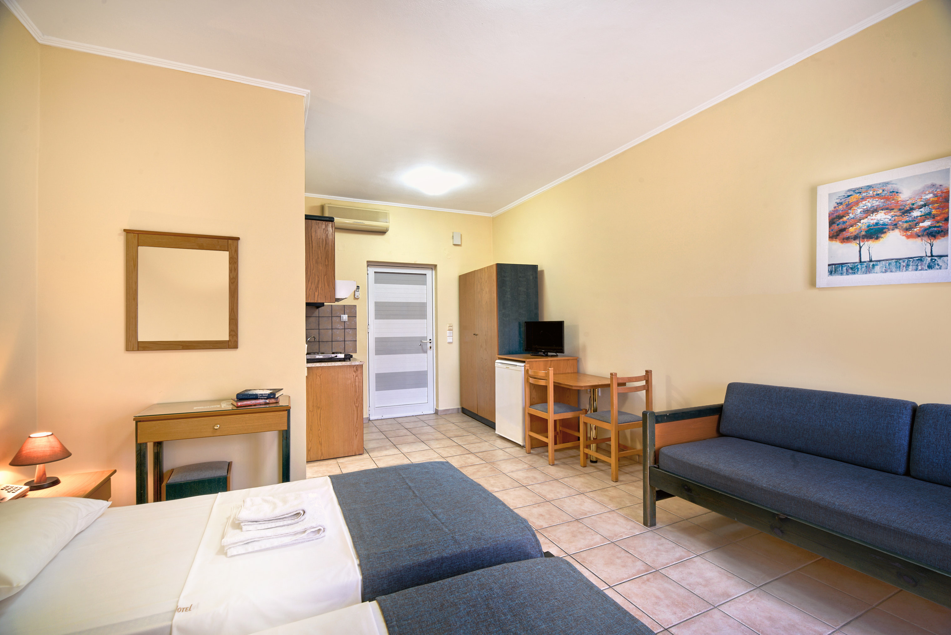  STANDARD STUDIO (BALCONY)