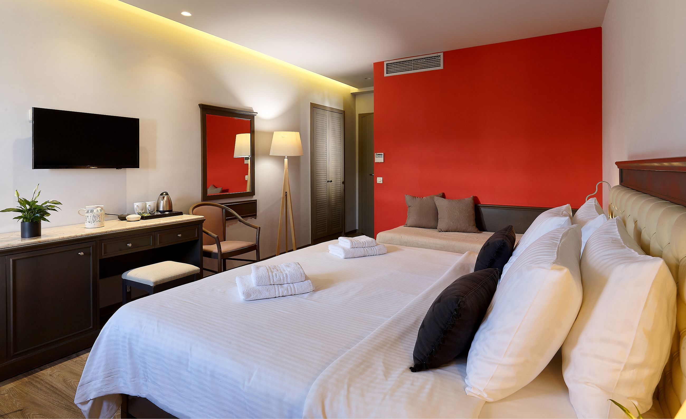 DOUBLE OR TWIN ROOM