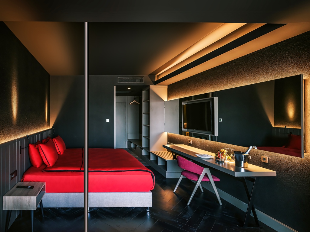 Junior Suite Adult Zone
