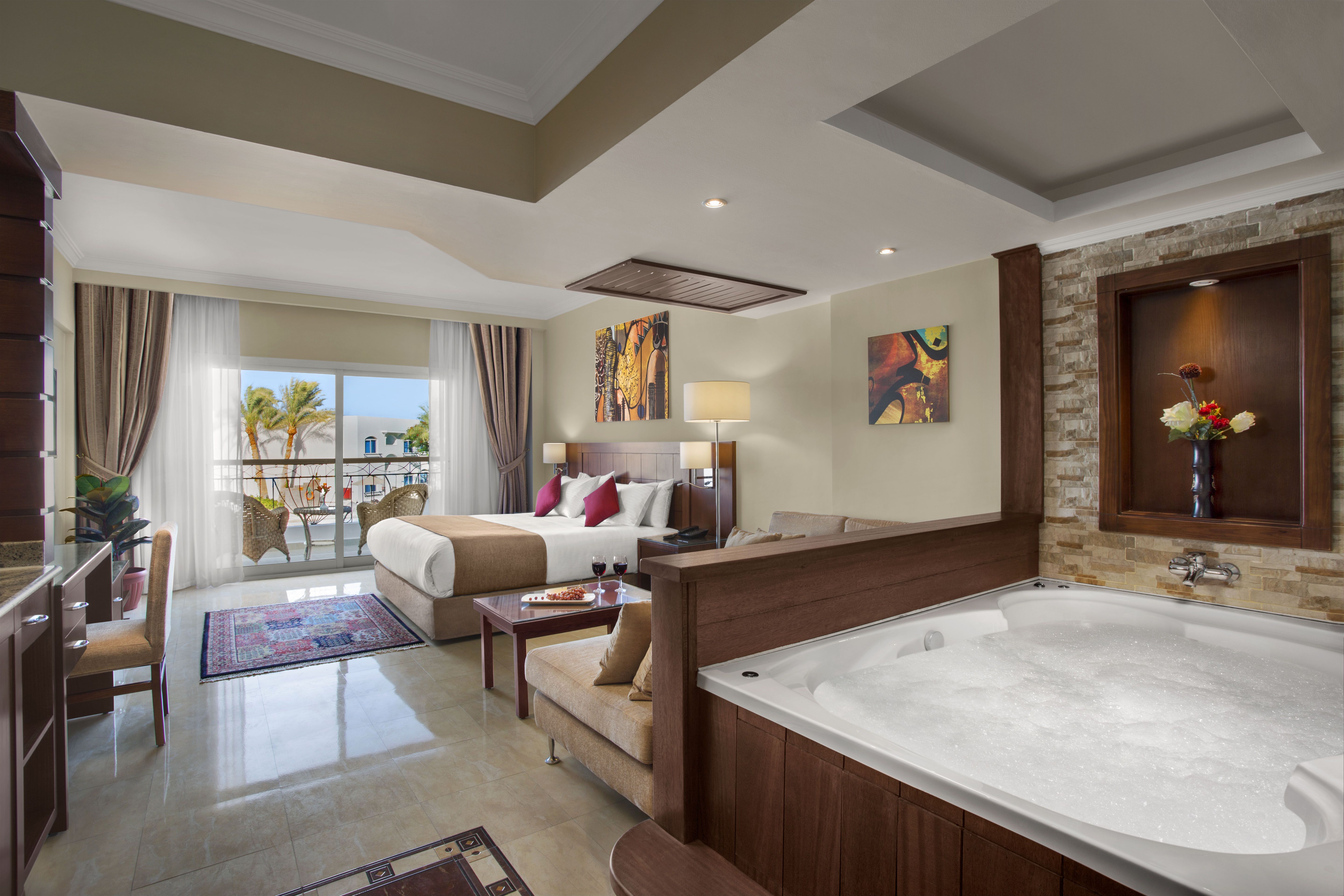 Premium Jacuzzi Suite Pool View