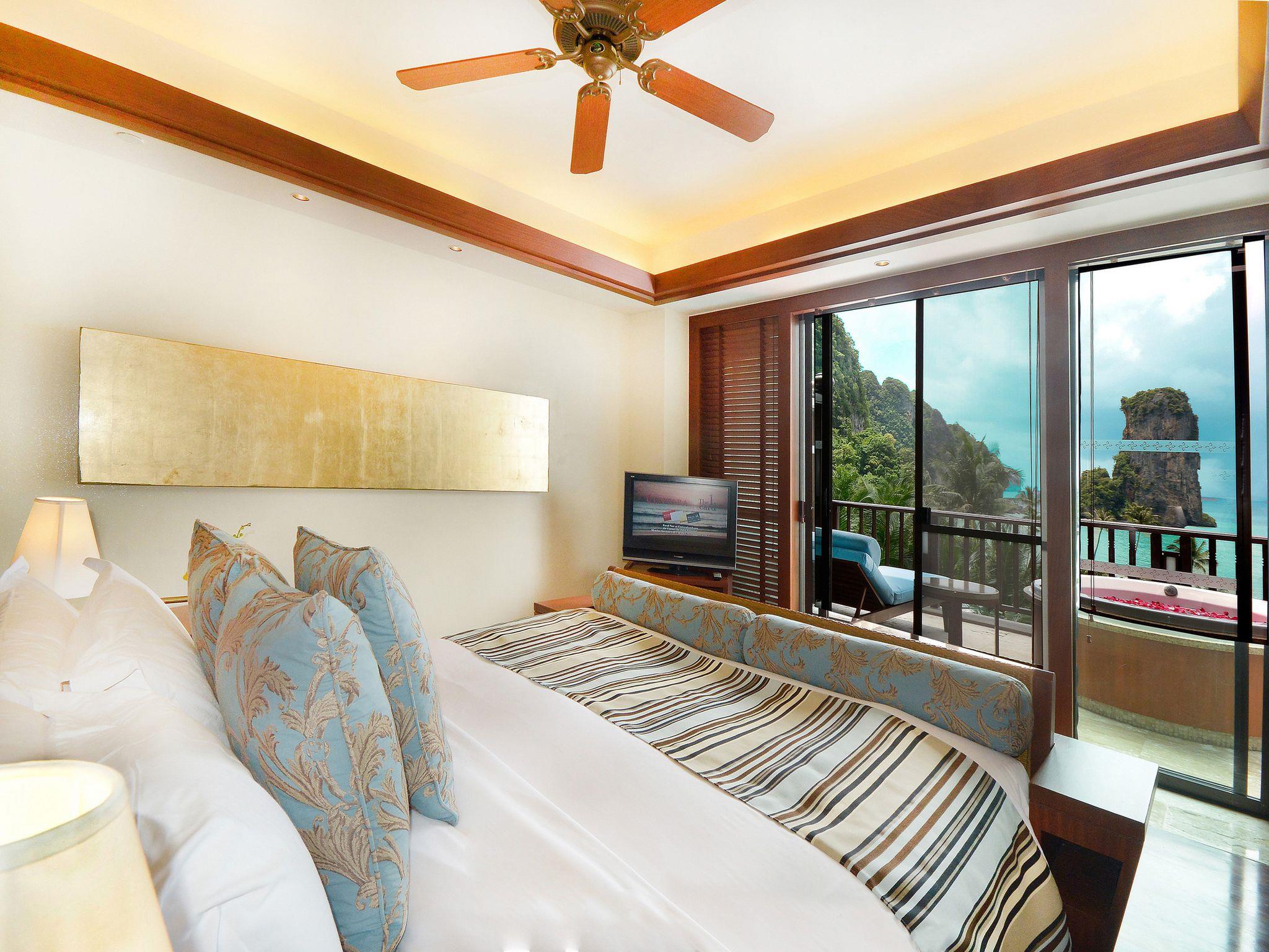 PREMIUM DELUXE SPA OCEAN VIEW