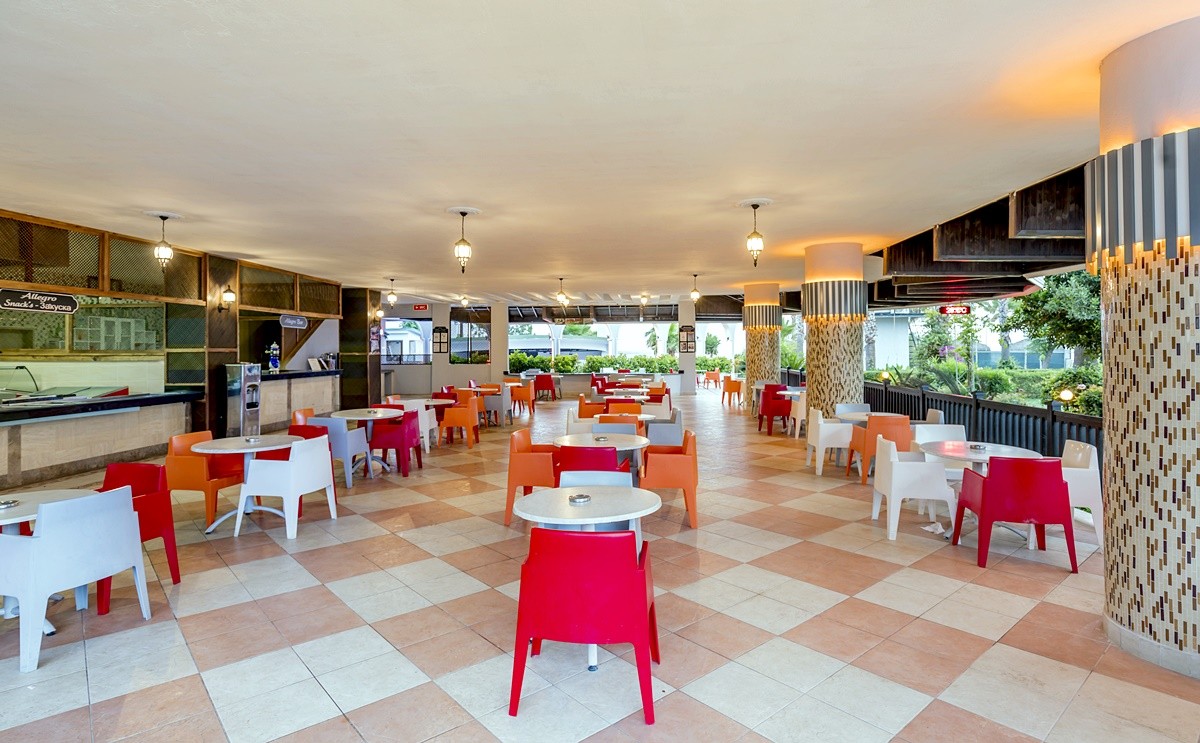 HOLIDAY GARDEN RESORT HOTEL 4.jpg
