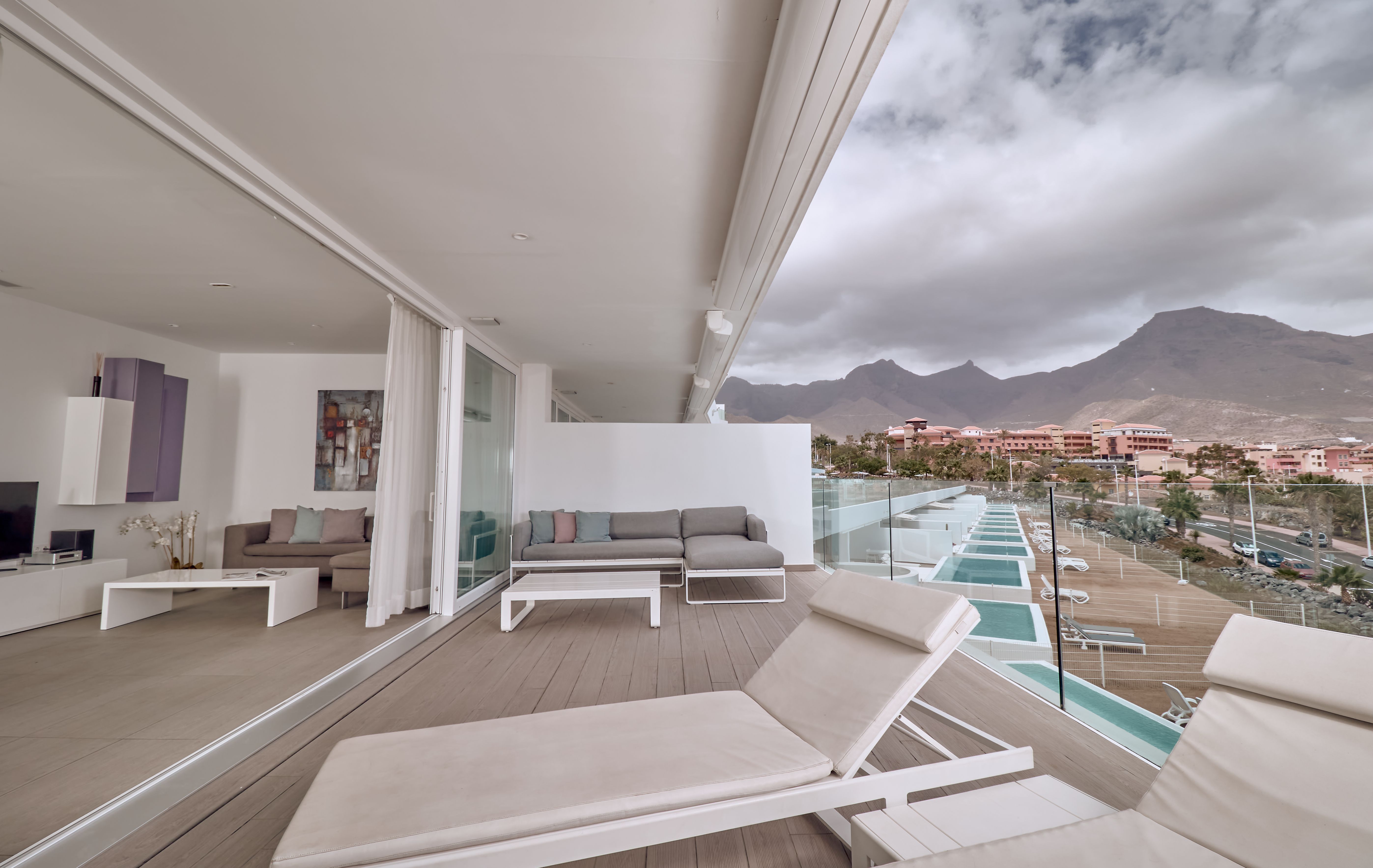 1 BEDROOM SUITE WITH SEA VIEW (DIVINITY BLISS)