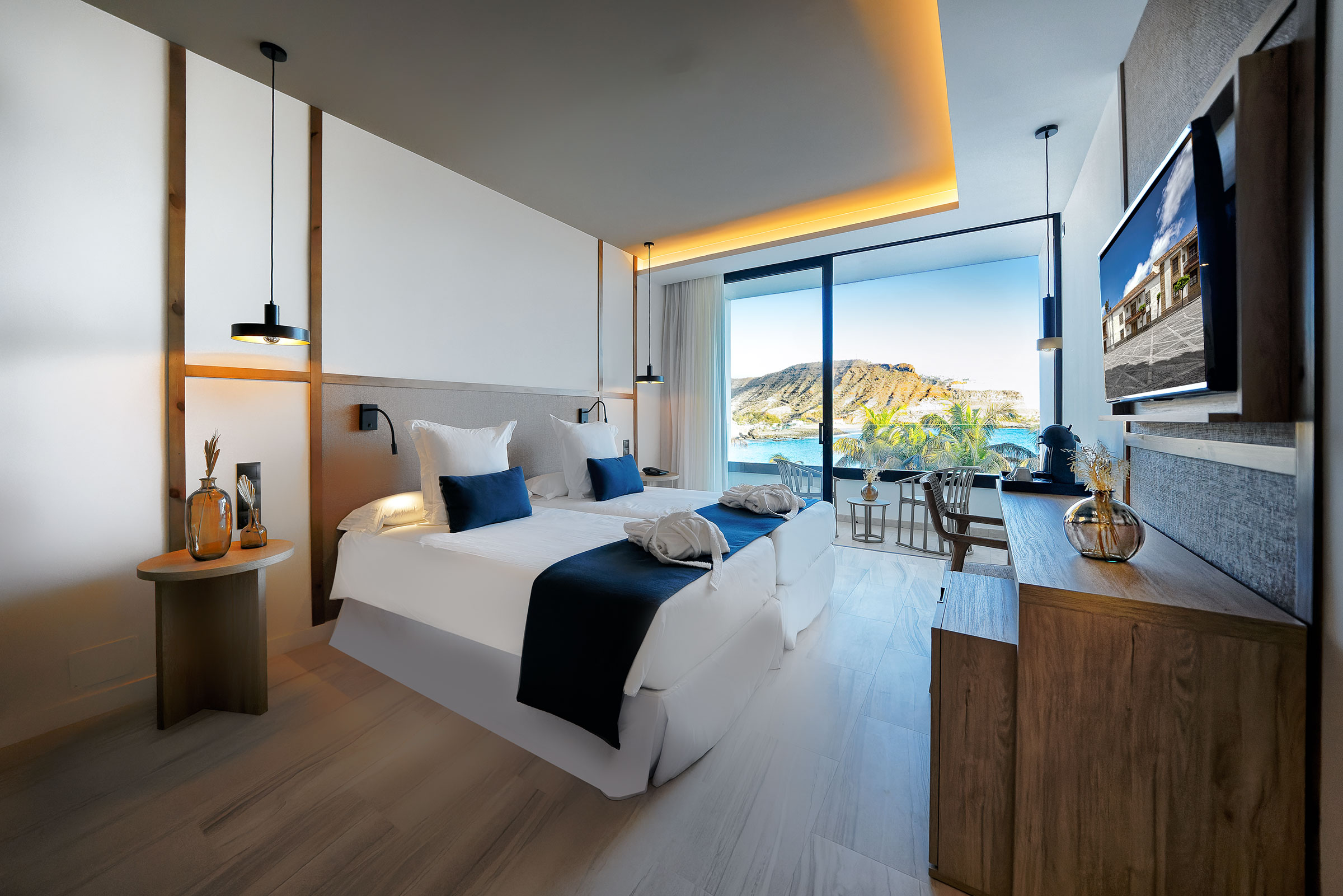 JUNIOR SUITE SEA VIEW BALCONY OR TERRACE
